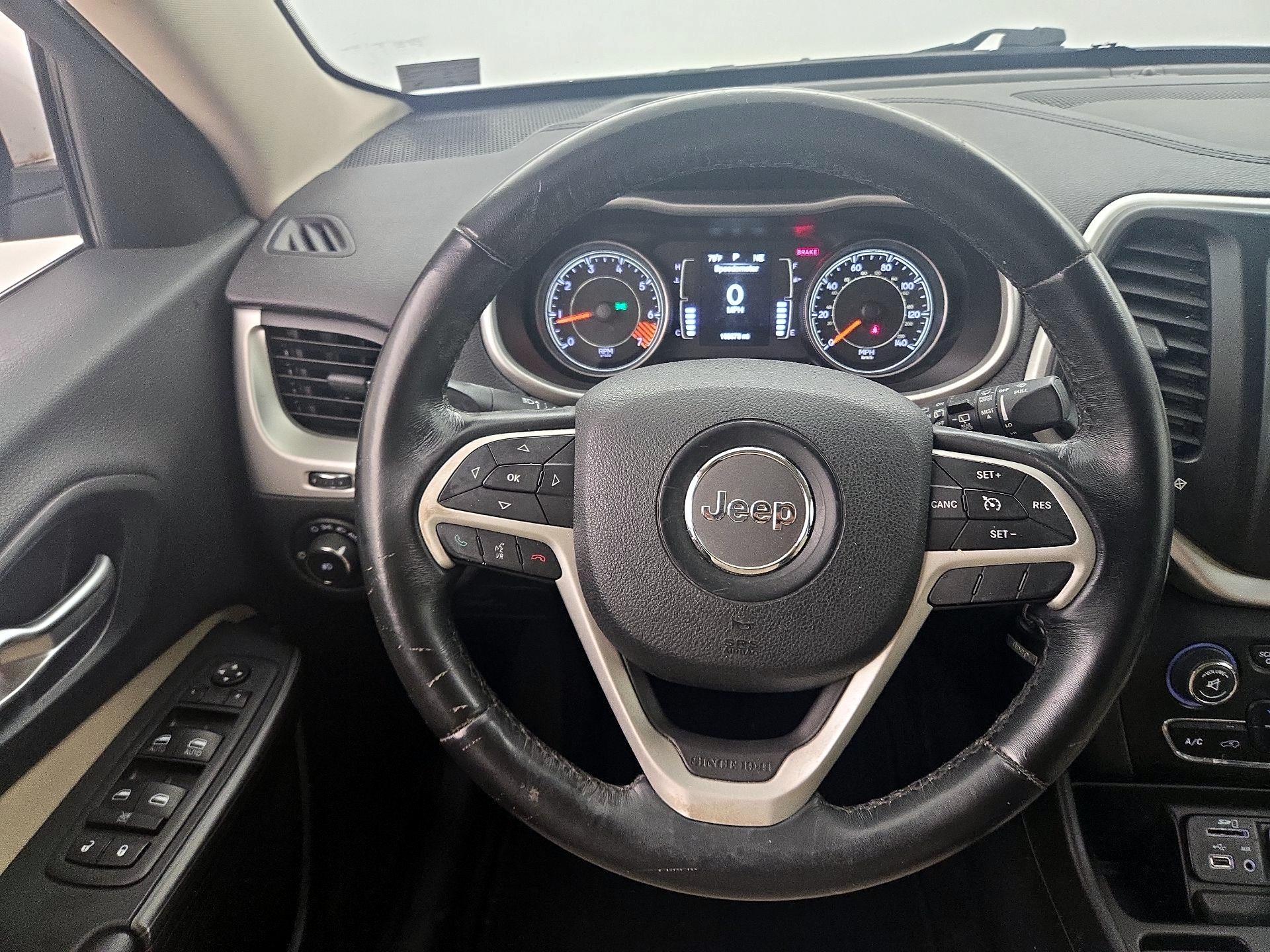 Thumbnail: 2015 Jeep Cherokee - 10