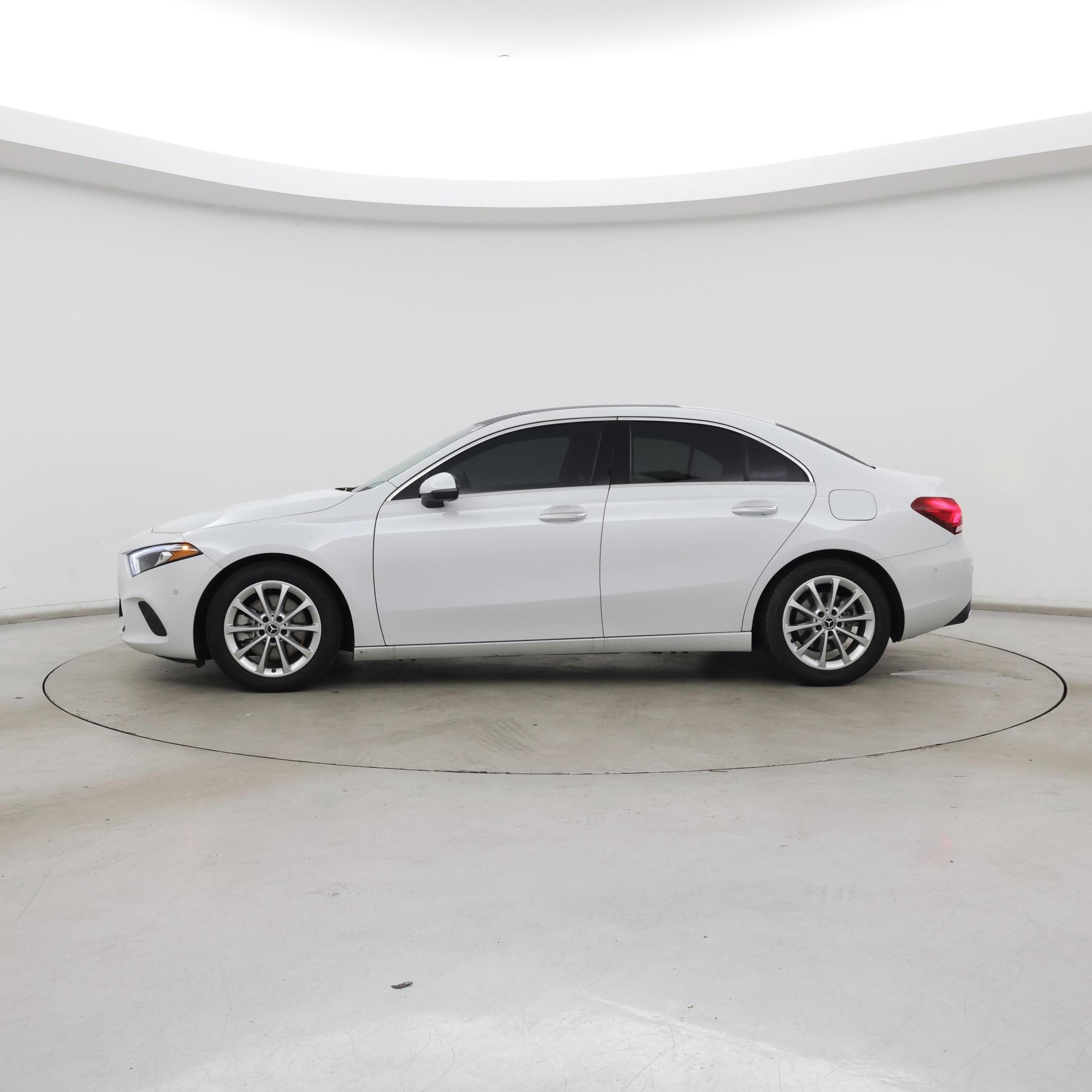 Thumbnail: 2020 Mercedes-Benz A-Class - 3