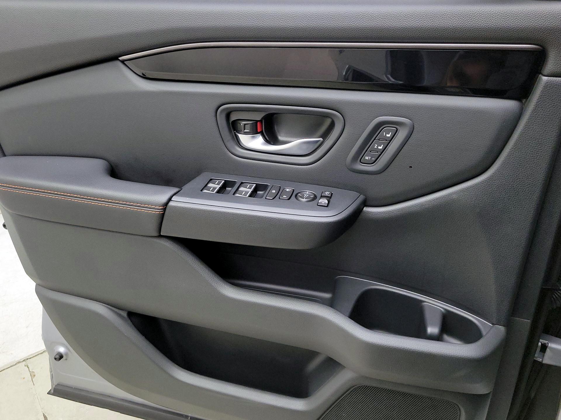 Thumbnail: 2025 Honda Pilot - 12