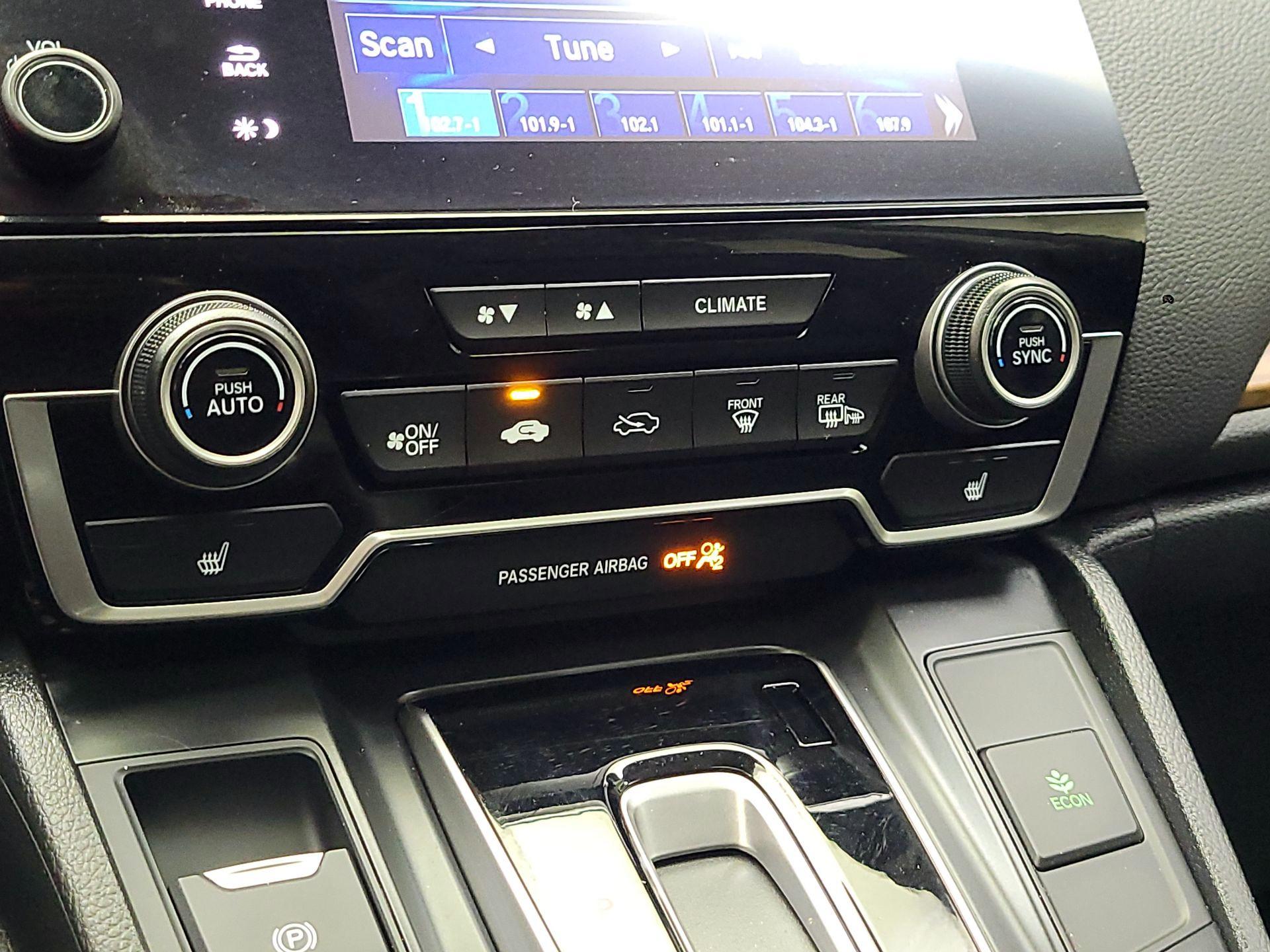 Thumbnail: 2019 Honda CR-V - 17