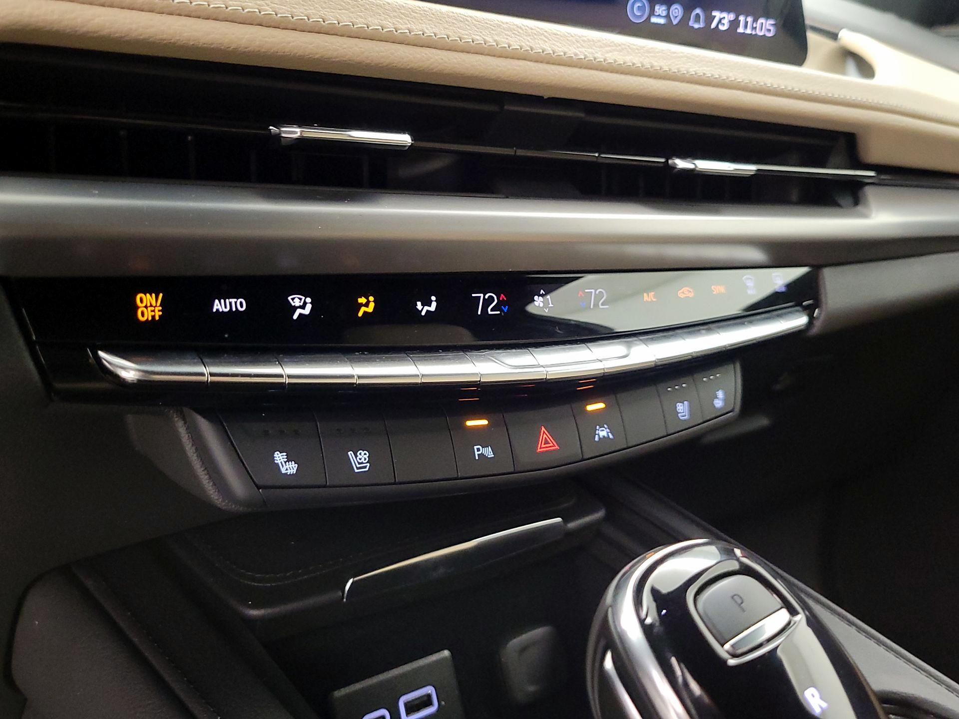 Thumbnail: 2025 Cadillac XT4 - 16