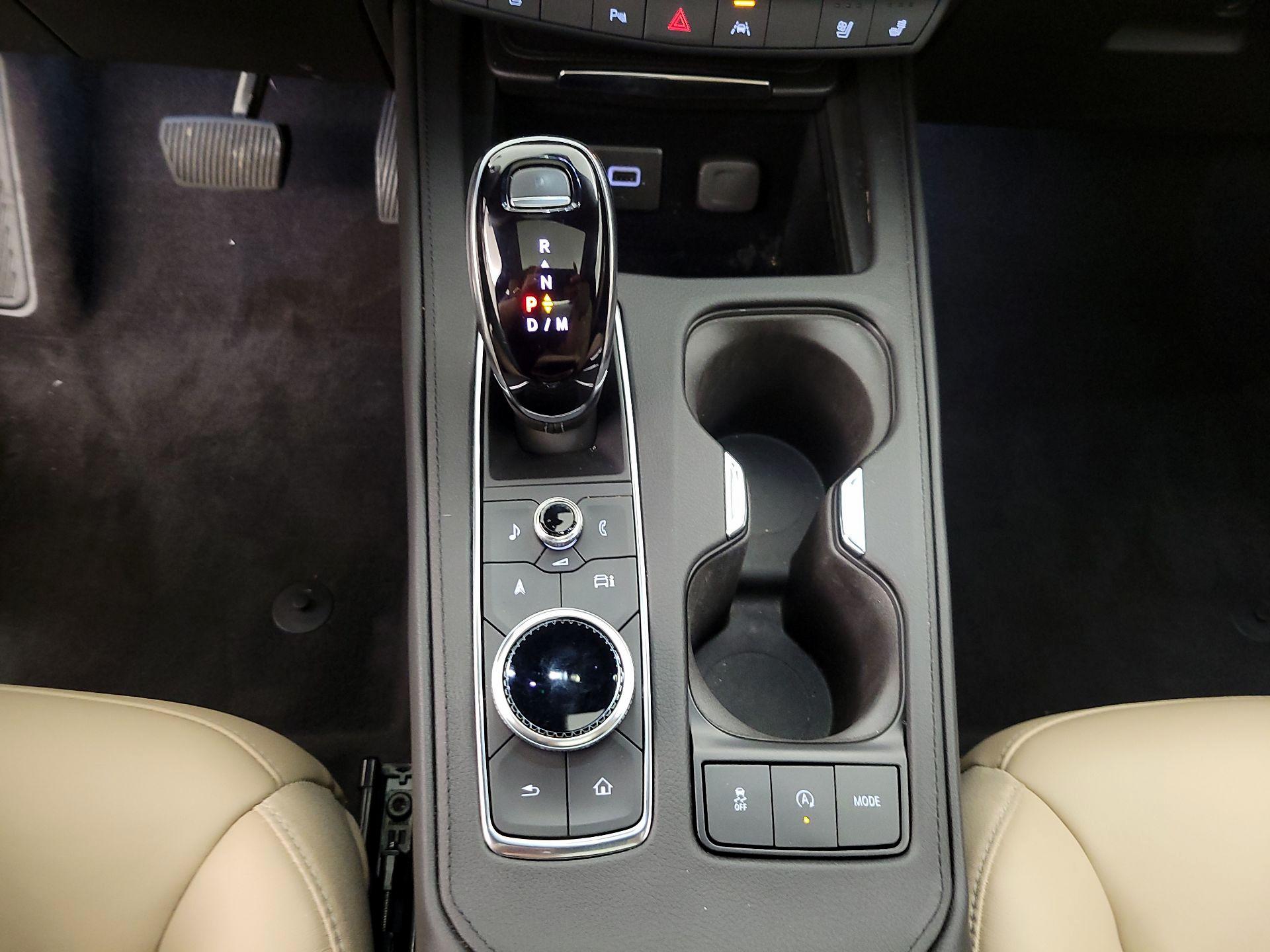 Thumbnail: 2025 Cadillac XT4 - 17