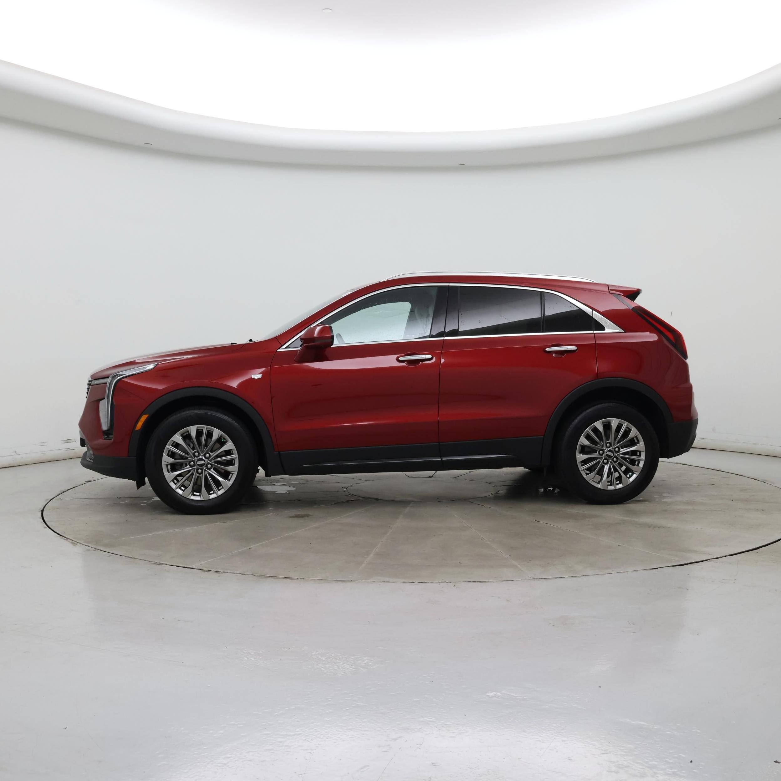 Thumbnail: 2025 Cadillac XT4 - 3