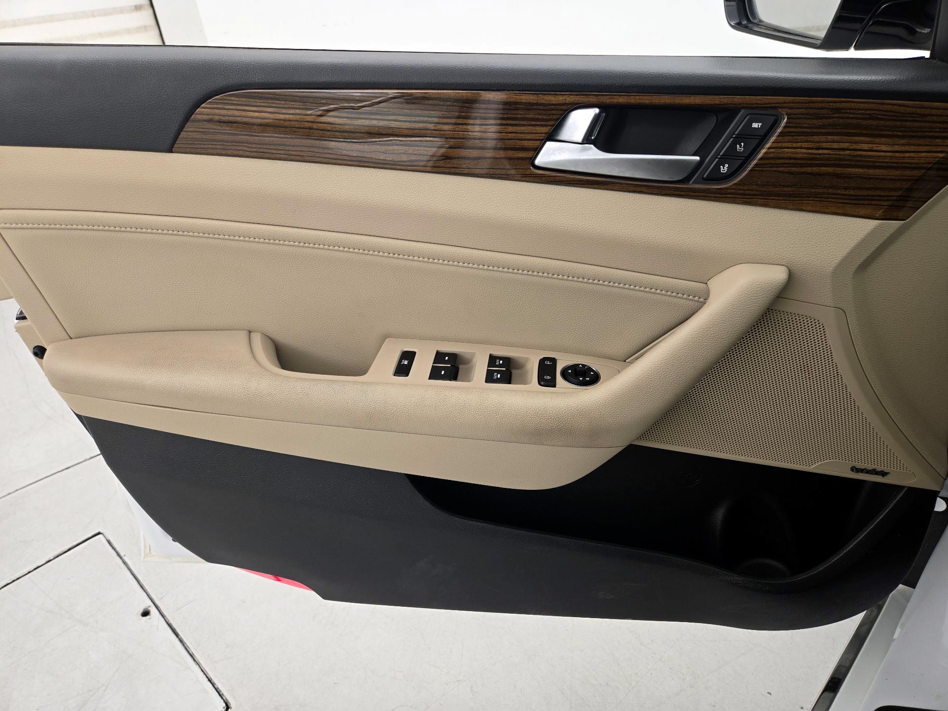 Thumbnail: 2017 Hyundai Sonata - 12
