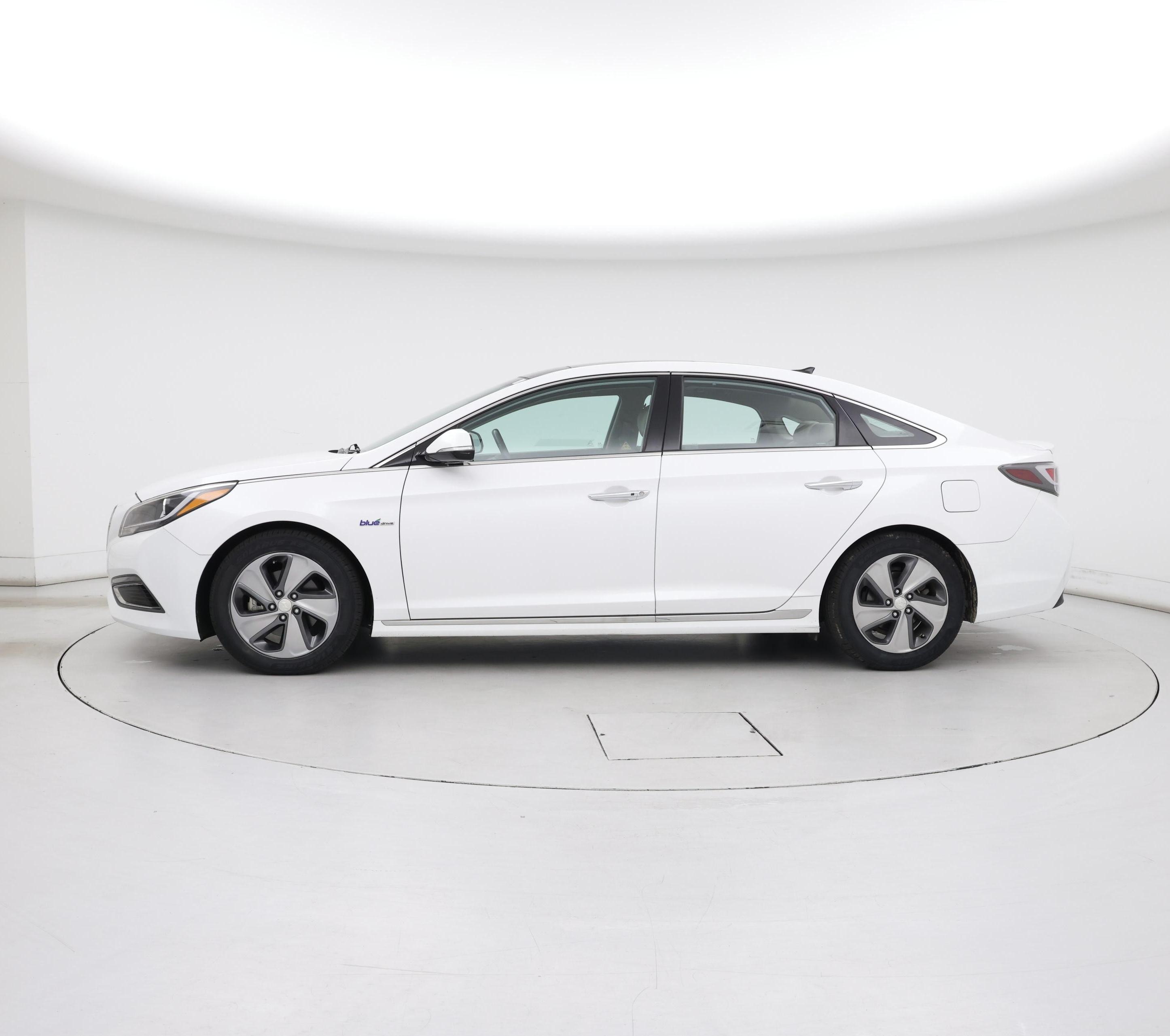 Thumbnail: 2017 Hyundai Sonata - 3