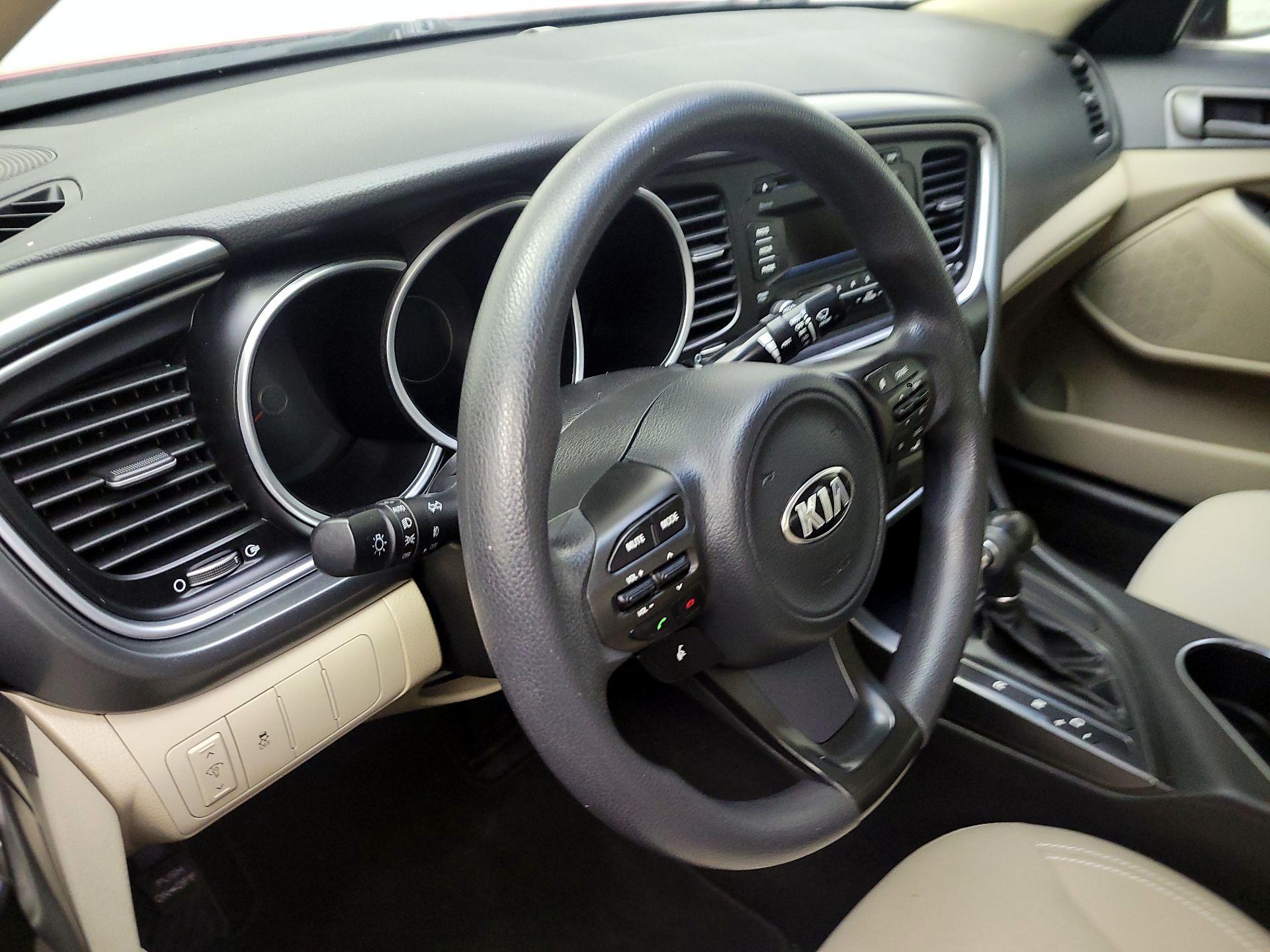 Thumbnail: 2015 Kia Optima - 9