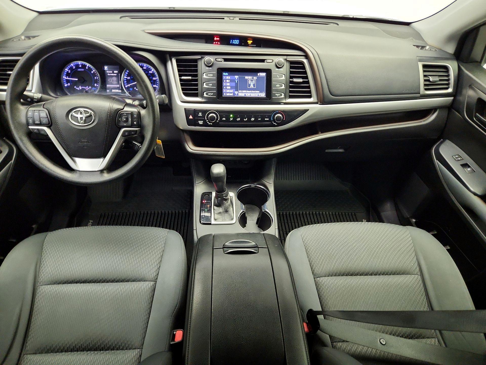 Thumbnail: 2019 Toyota Highlander - 9