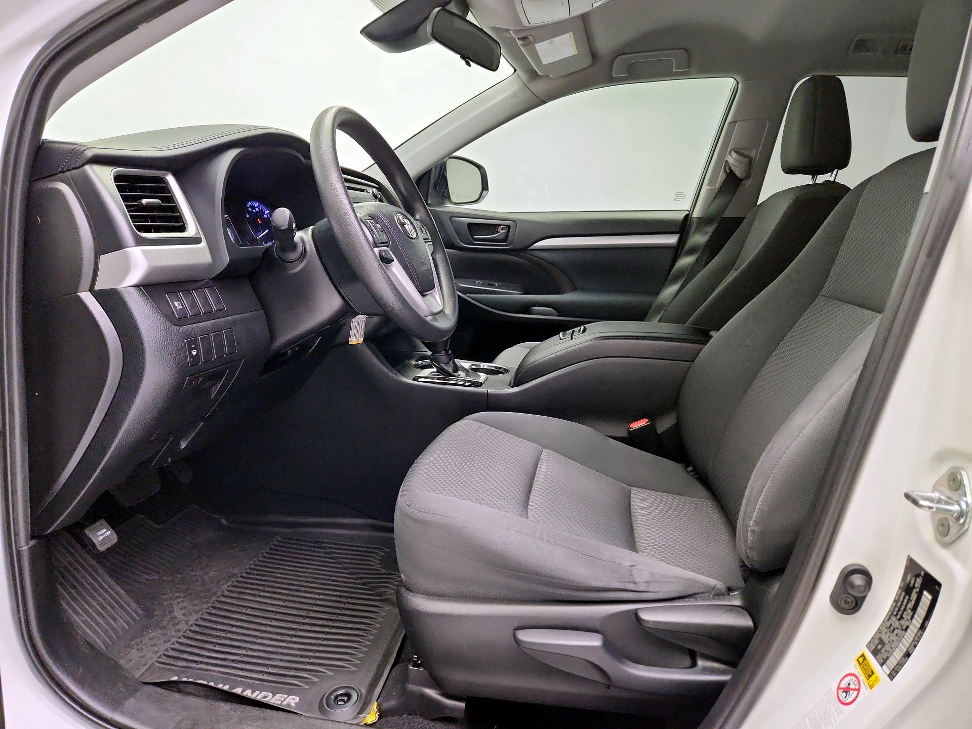 Thumbnail: 2019 Toyota Highlander - 11