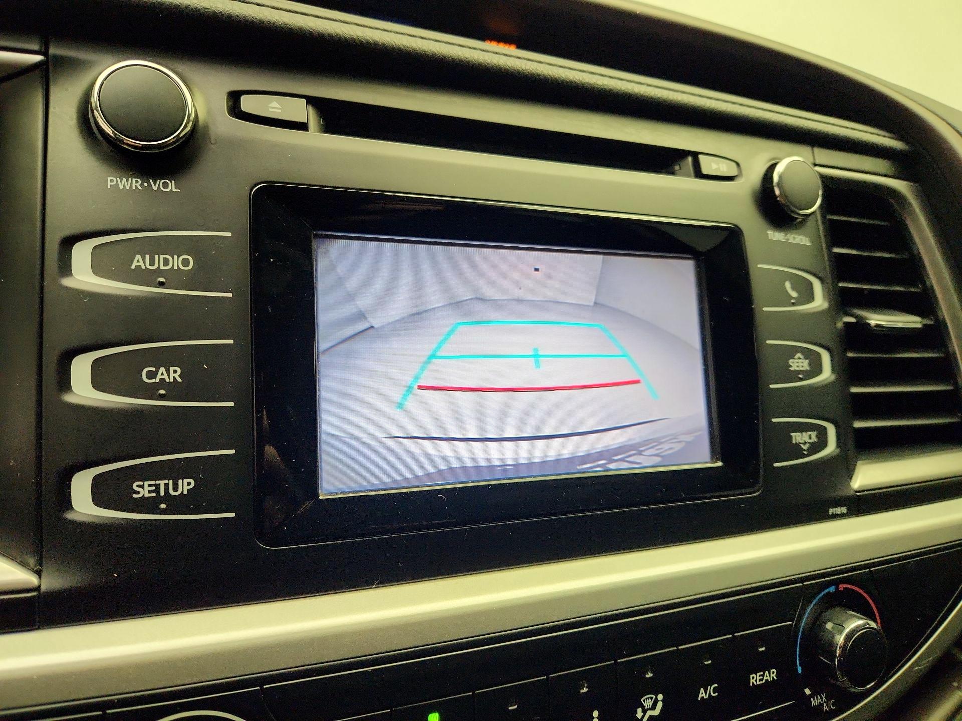 Thumbnail: 2019 Toyota Highlander - 14