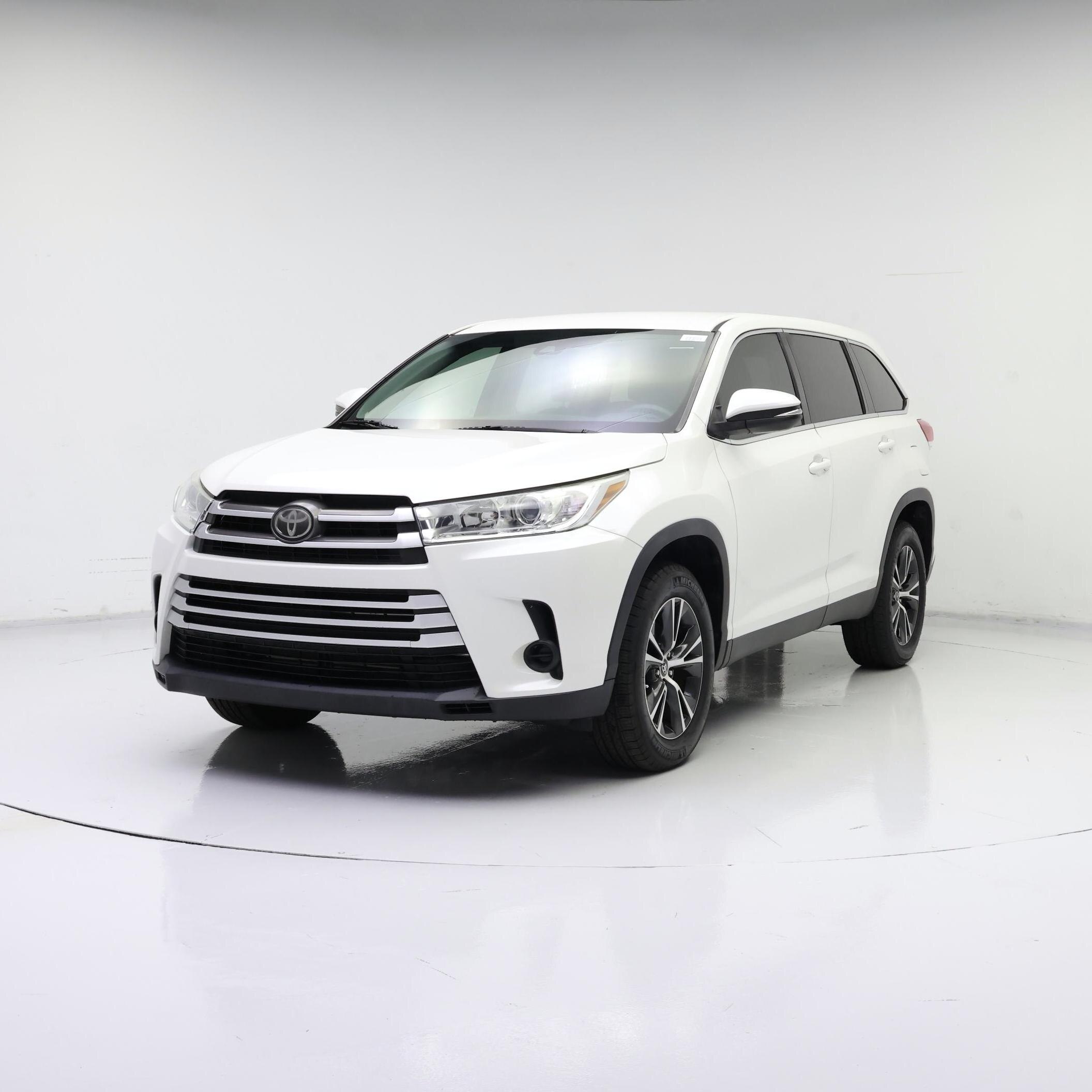 Thumbnail: 2019 Toyota Highlander - 4
