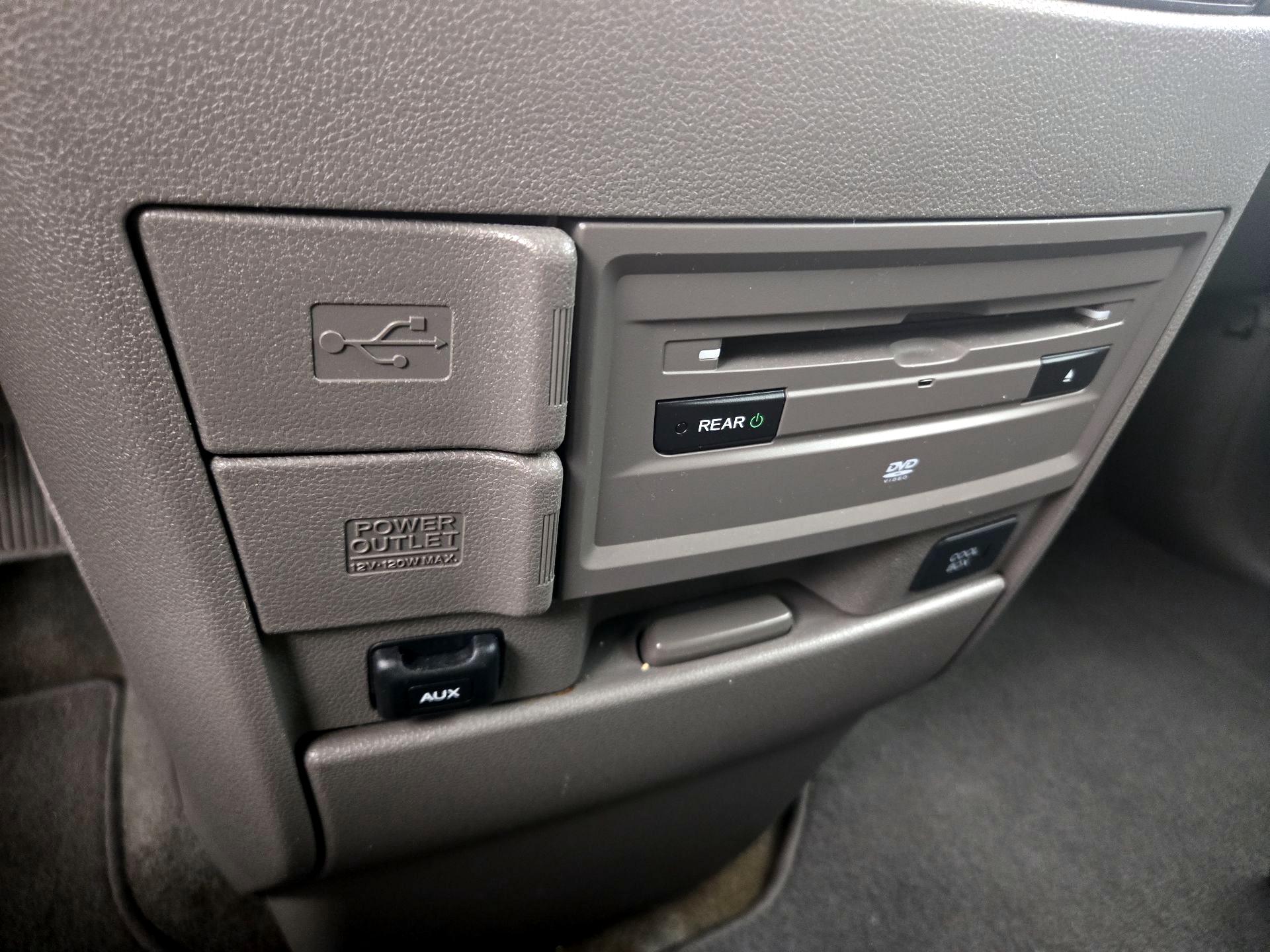 Thumbnail: 2014 Honda Odyssey - 18