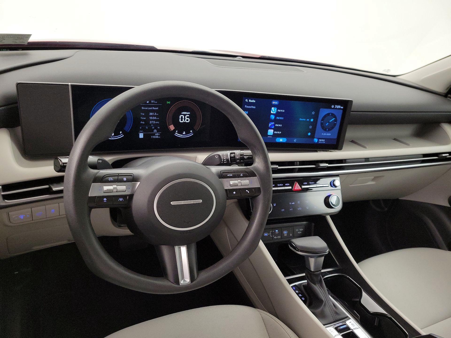 Thumbnail: 2025 Hyundai Tucson - 9