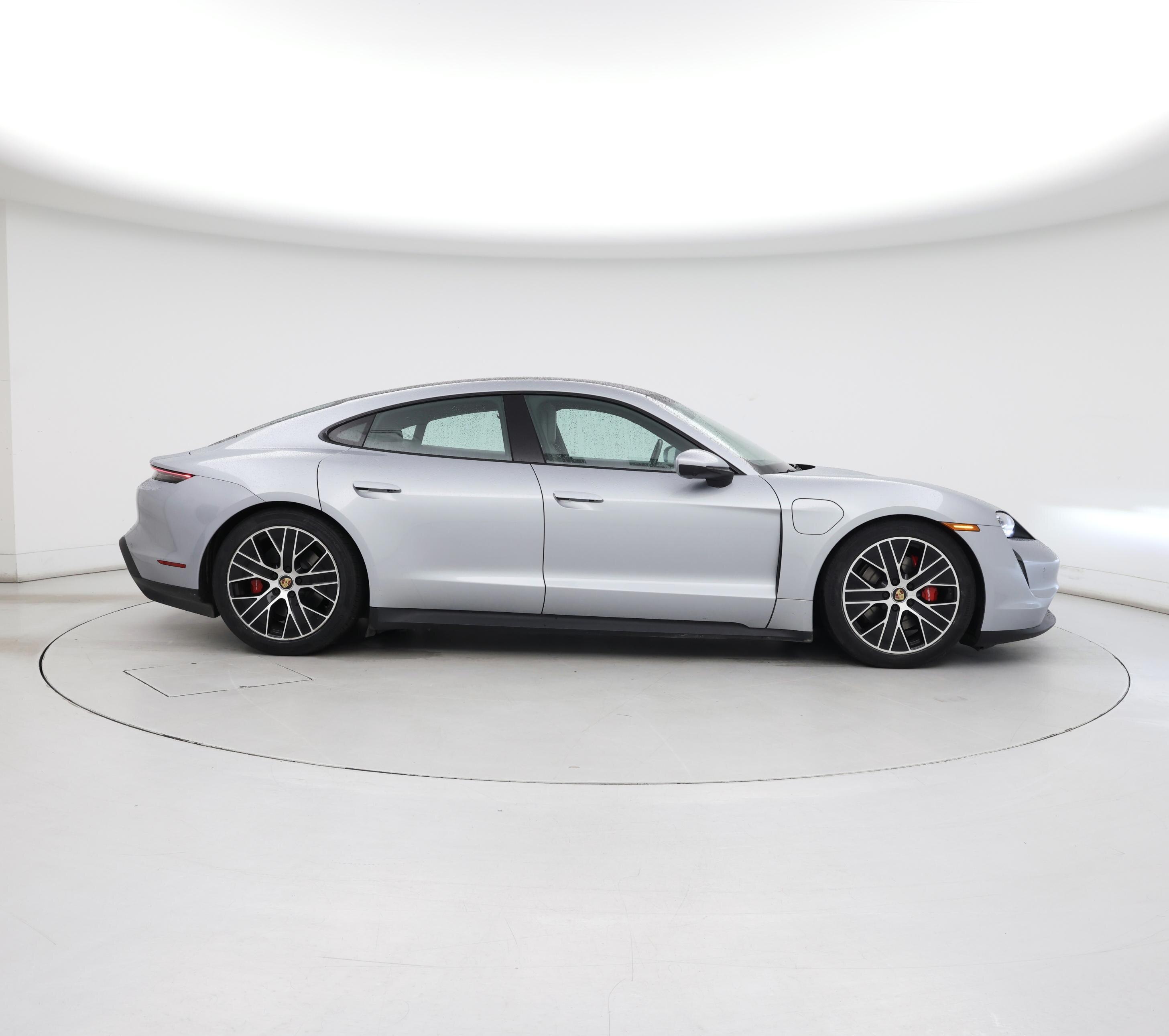 Thumbnail: 2021 Porsche Taycan - 7