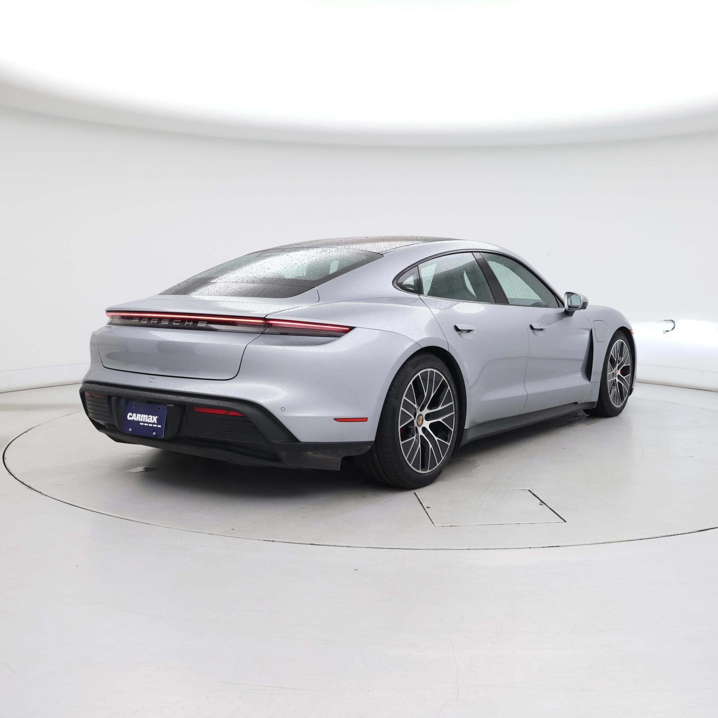 Thumbnail: 2021 Porsche Taycan - 8