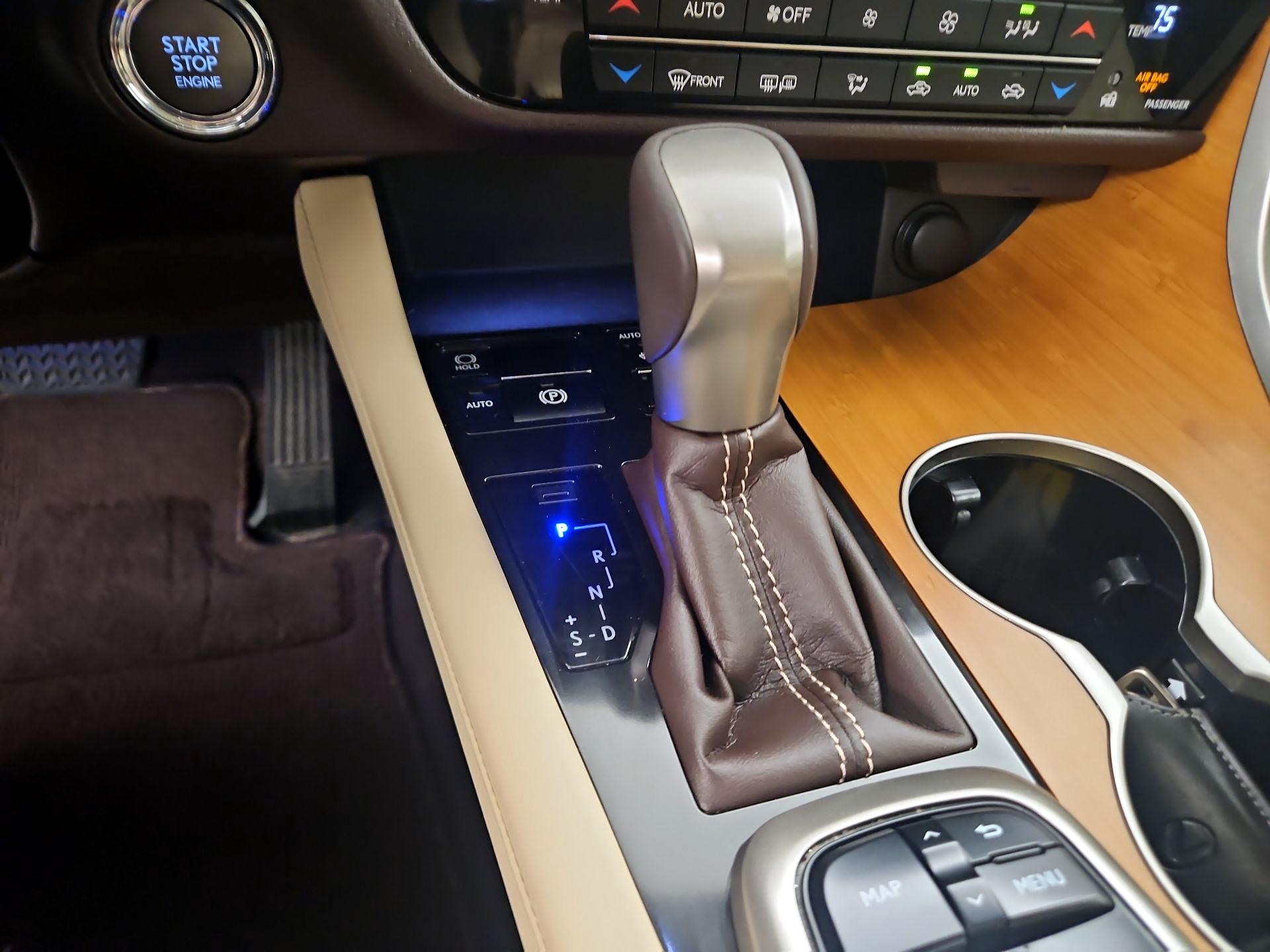 Thumbnail: 2016 Lexus RX - 18