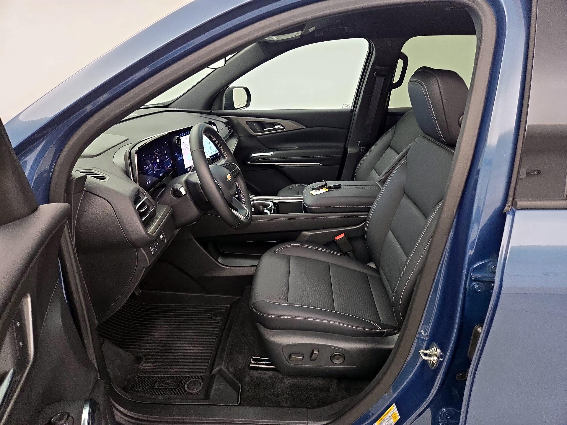 Thumbnail: 2025 Chevrolet Traverse - 11