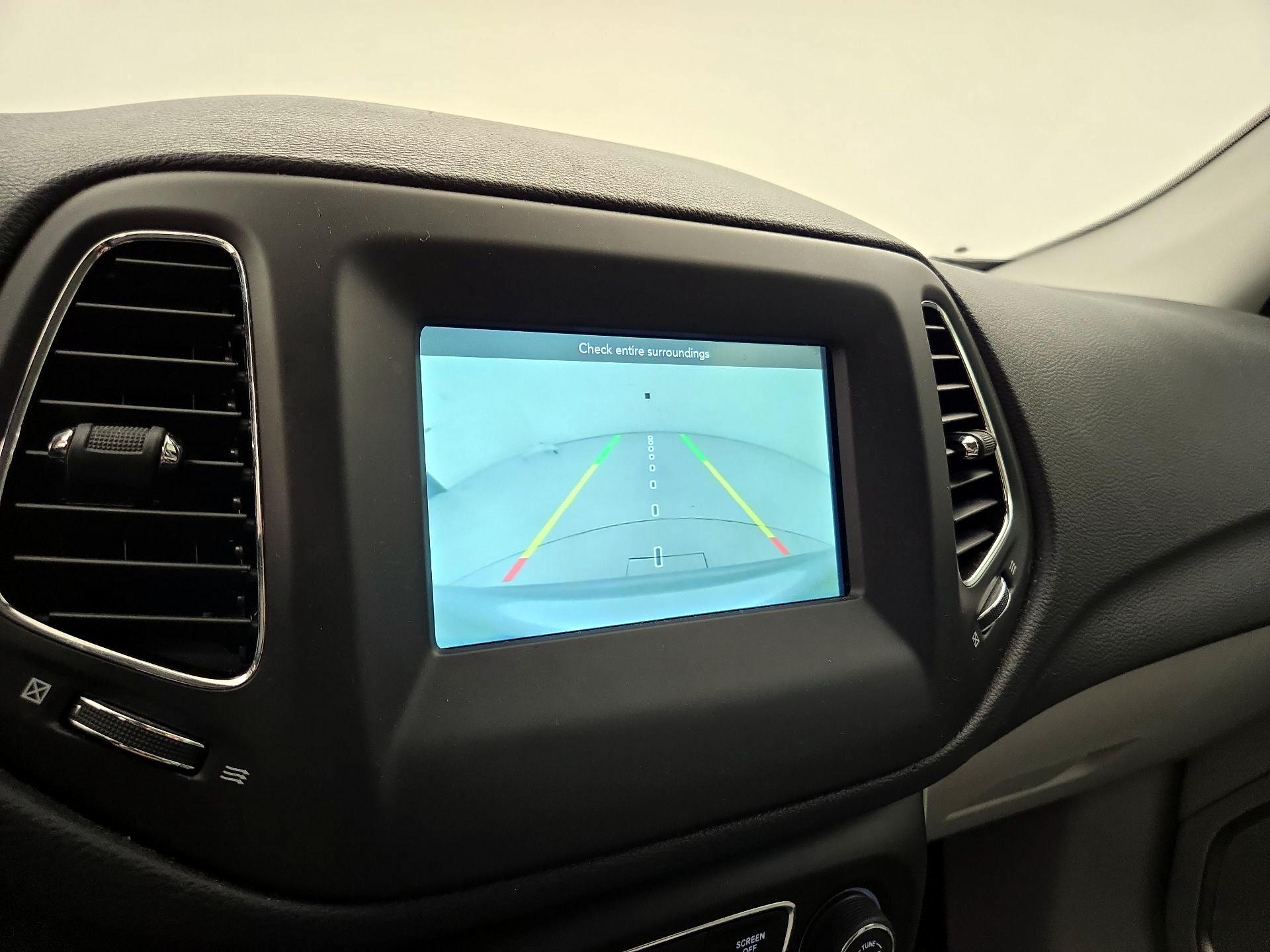 Thumbnail: 2019 Jeep Compass - 14
