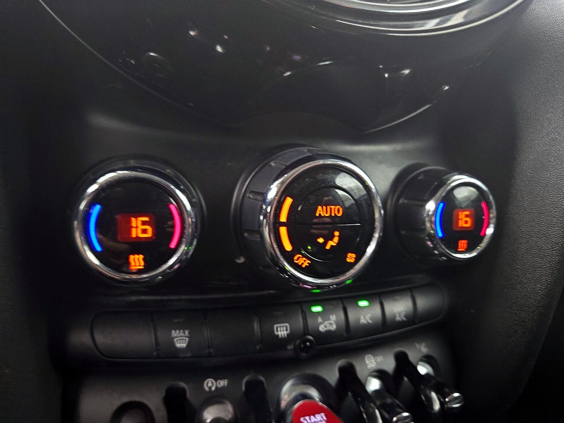 Thumbnail: 2016 MINI Cooper Hardtop - 16