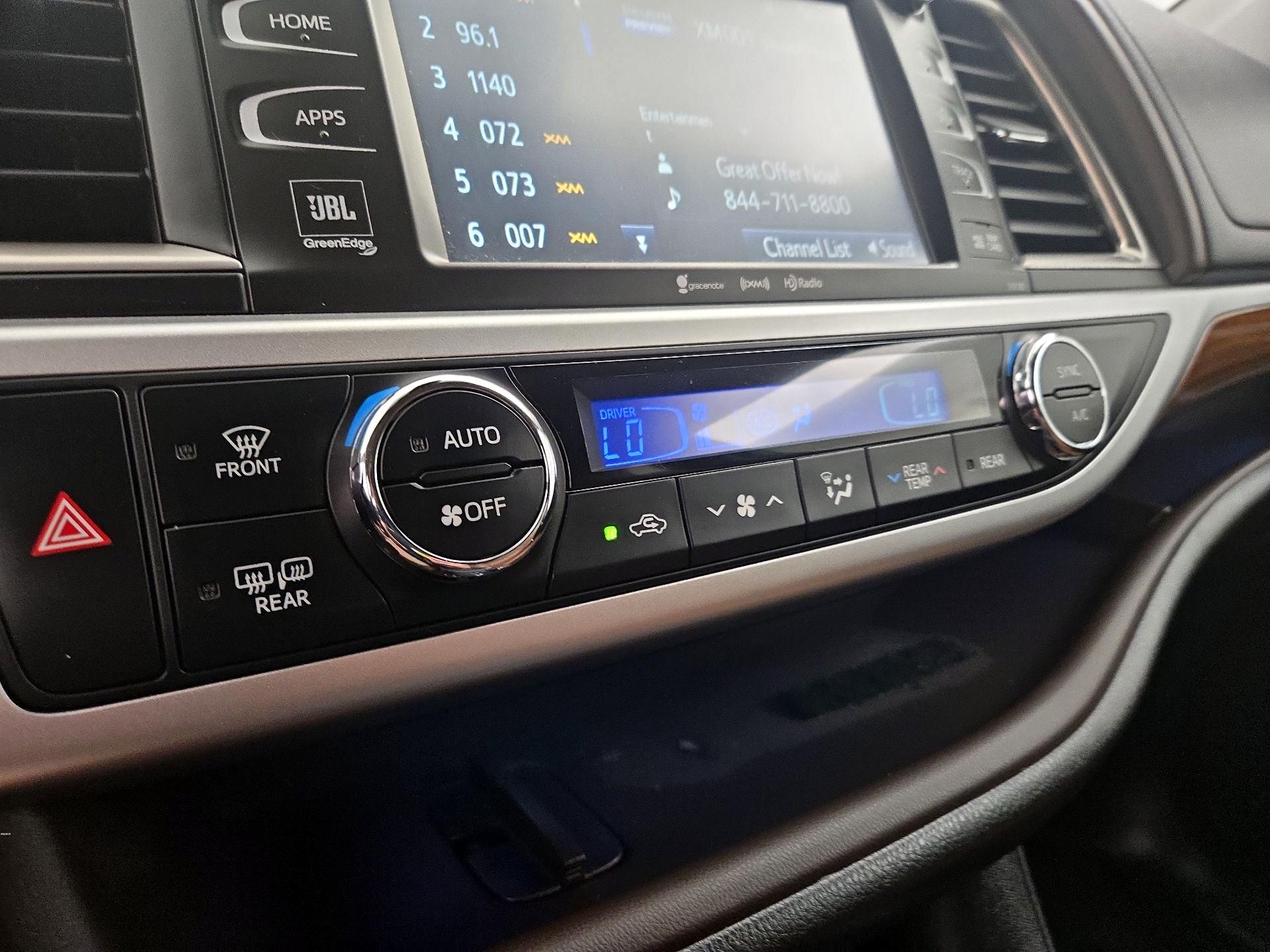 Thumbnail: 2018 Toyota Highlander - 16