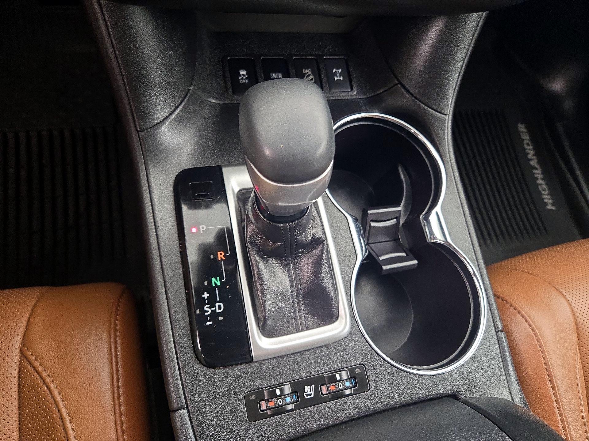 Thumbnail: 2018 Toyota Highlander - 17