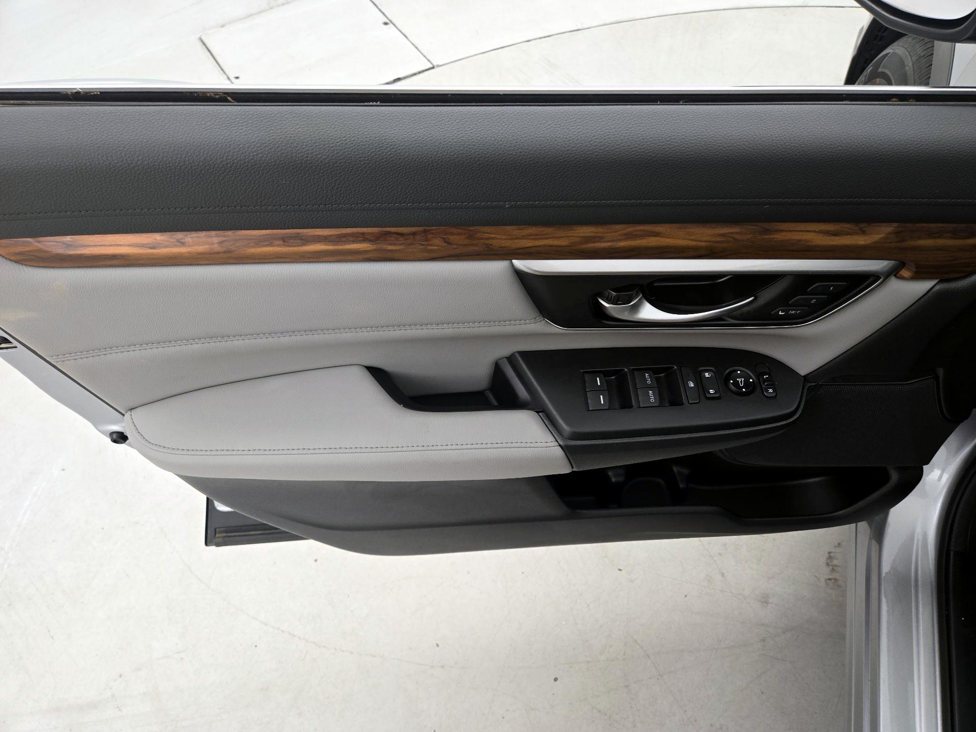 Thumbnail: 2019 Honda CR-V - 12