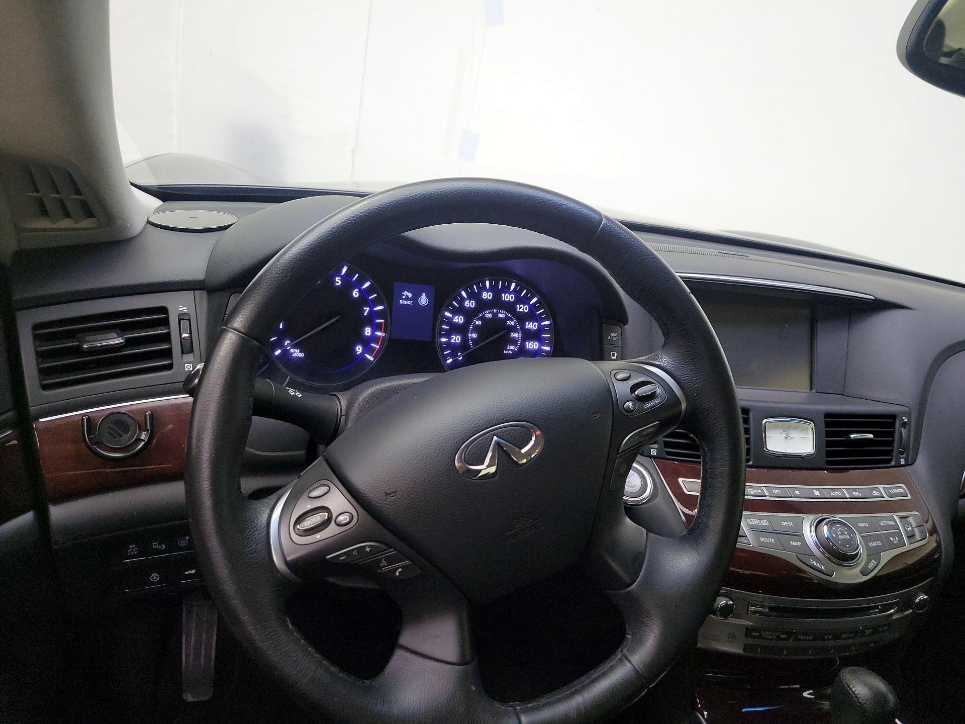 Thumbnail: 2016 INFINITI Q70 - 10