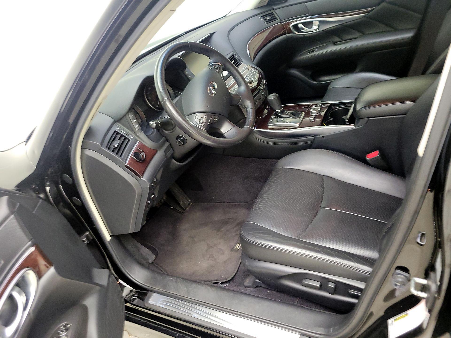 Thumbnail: 2016 INFINITI Q70 - 11
