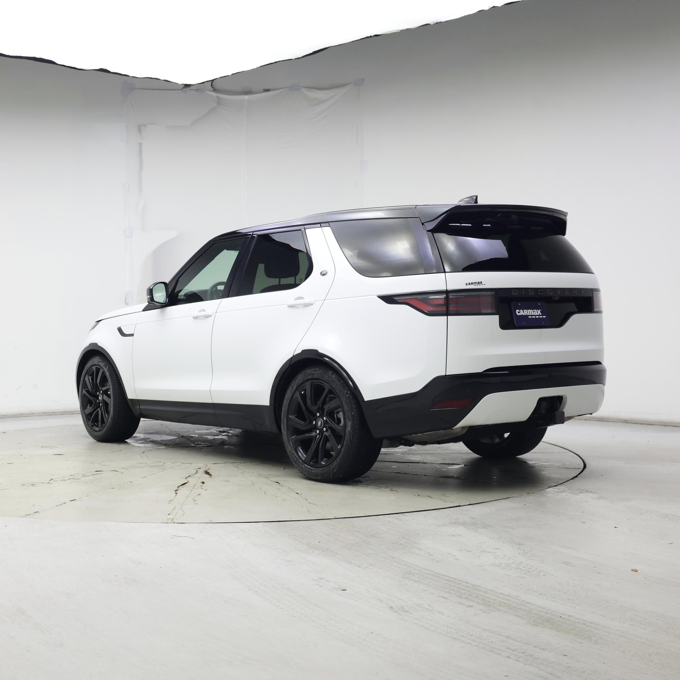 Thumbnail: 2024 Land Rover Discovery - 2
