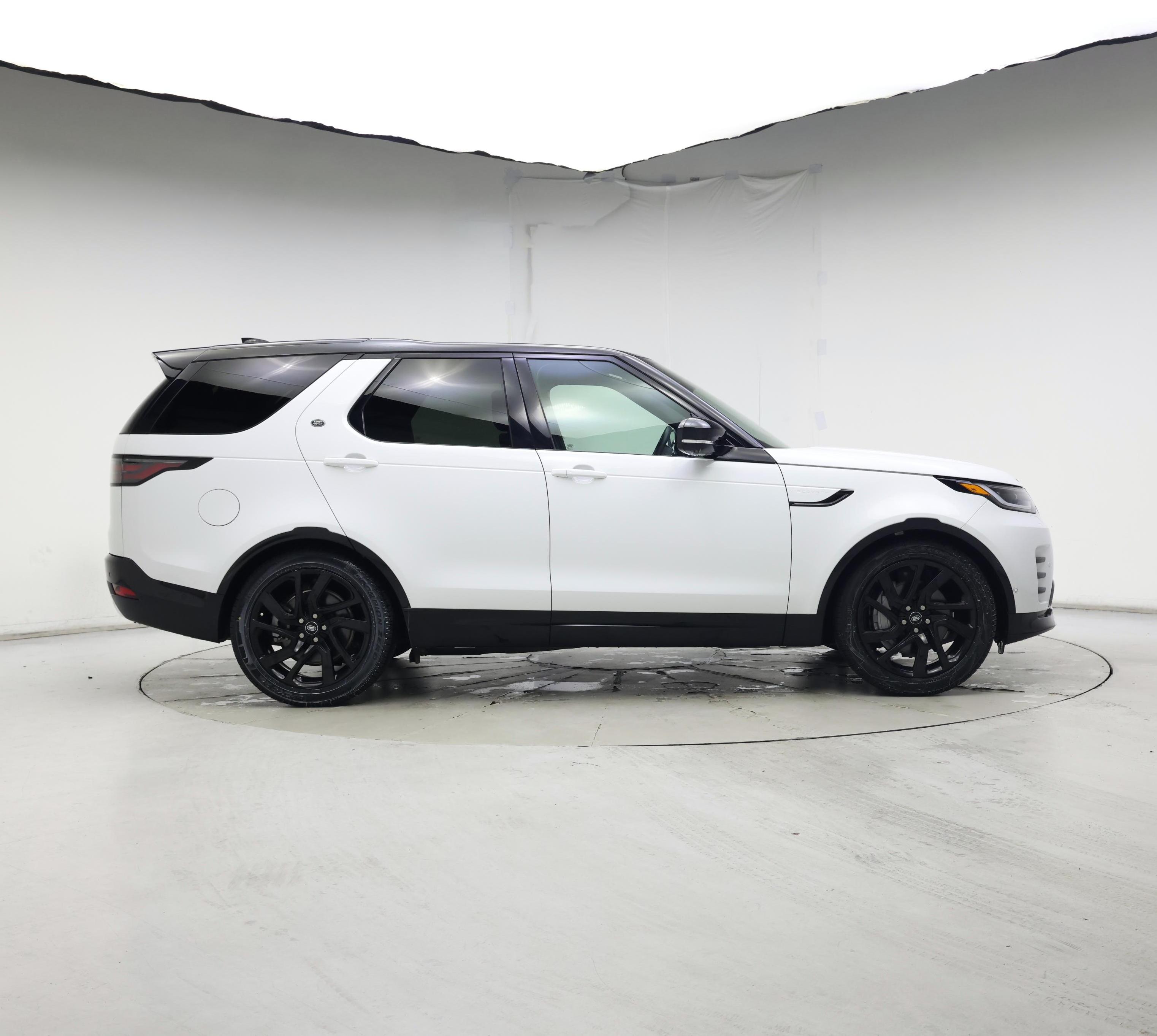 Thumbnail: 2024 Land Rover Discovery - 7