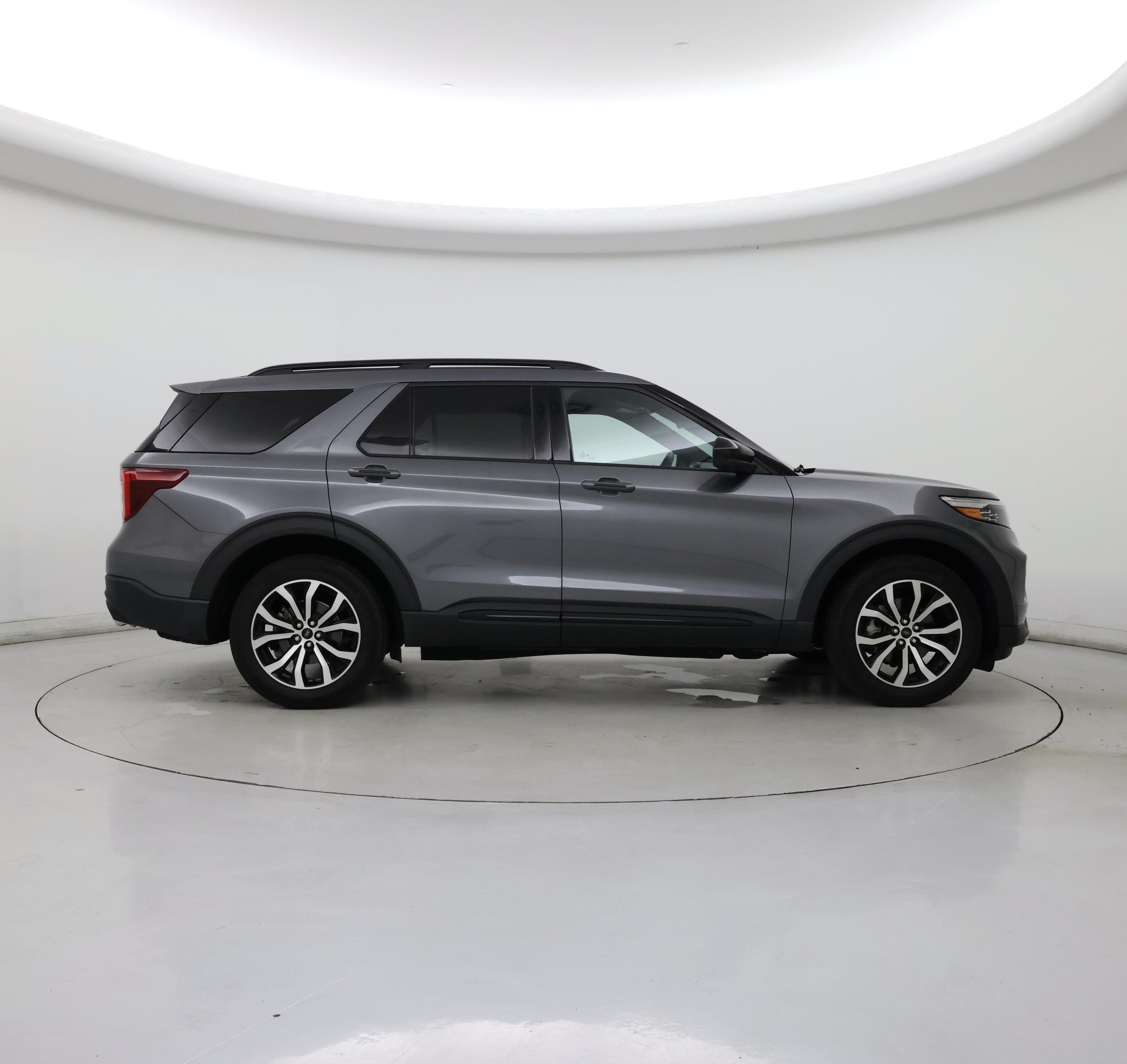 Thumbnail: 2022 Ford Explorer - 7