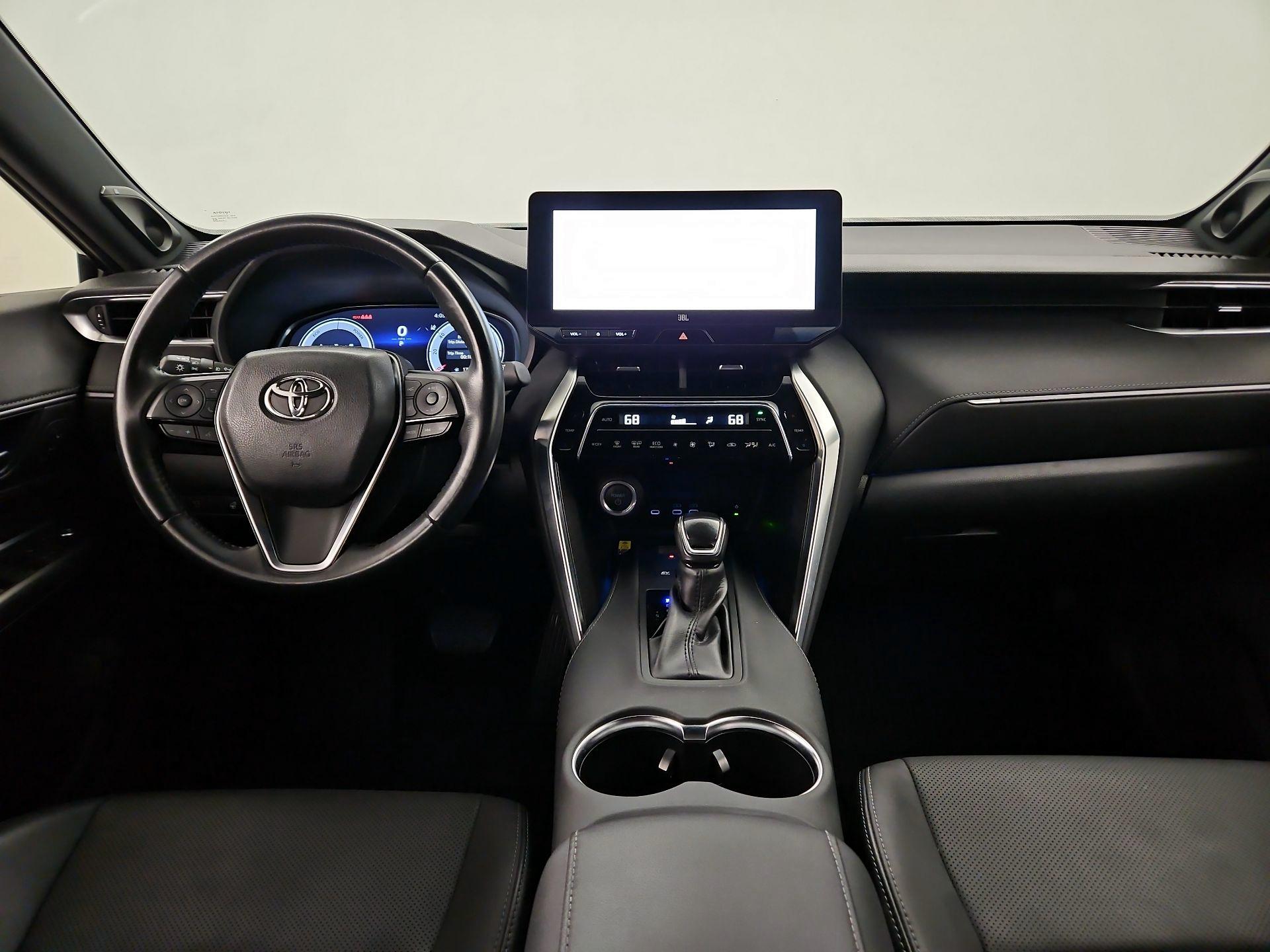 Thumbnail: 2023 Toyota Venza - 9