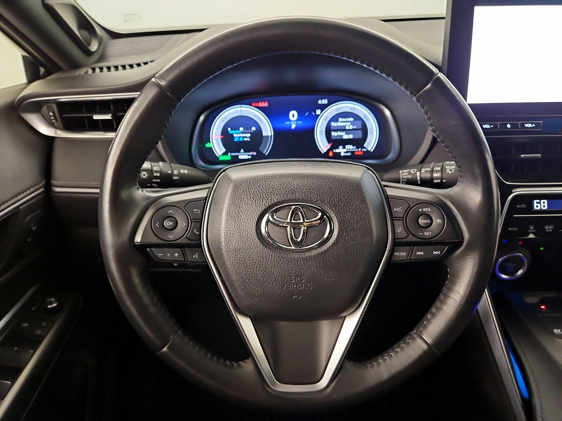 Thumbnail: 2023 Toyota Venza - 10