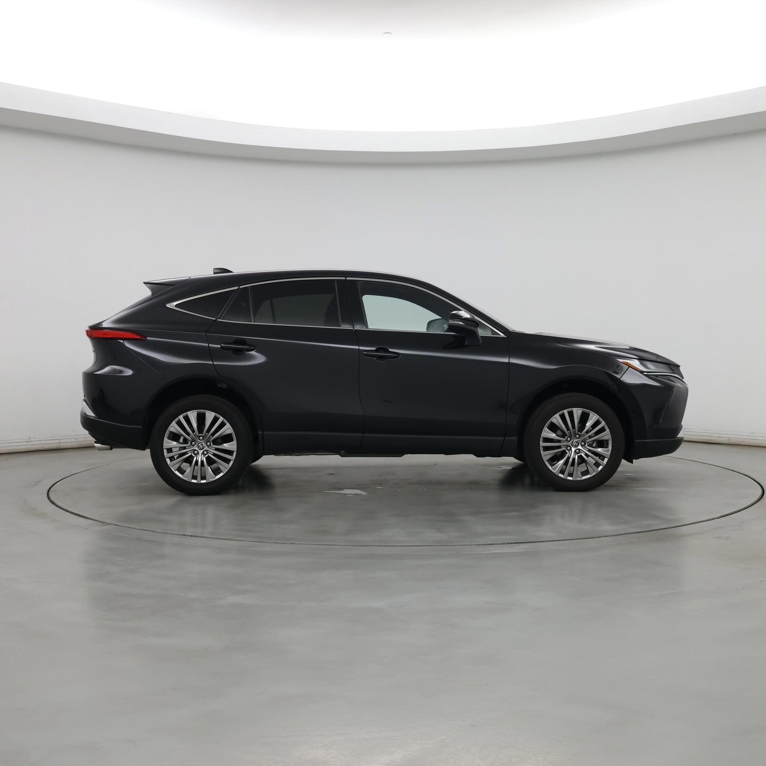 Thumbnail: 2023 Toyota Venza - 7