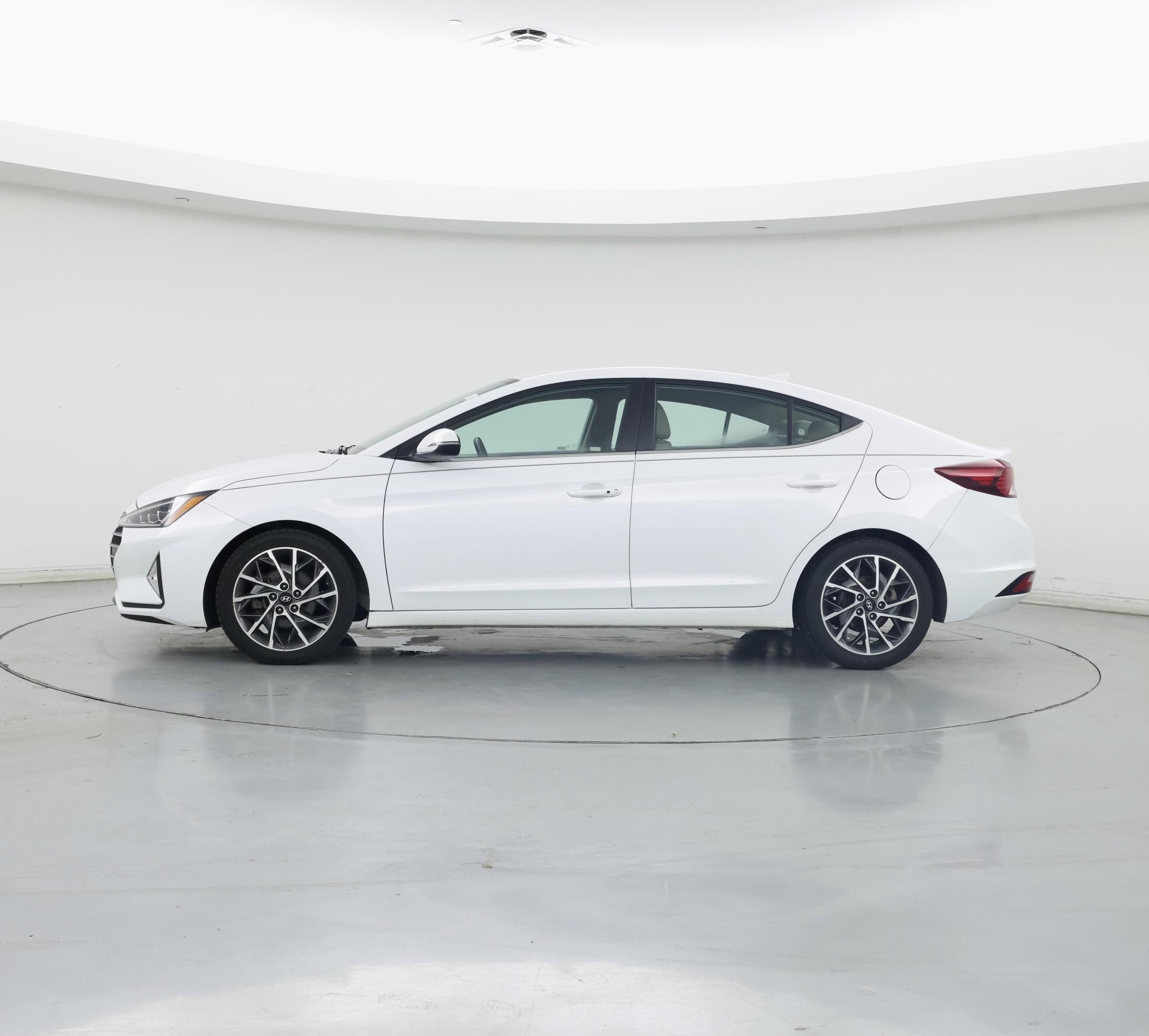 Thumbnail: 2020 Hyundai Elantra - 3