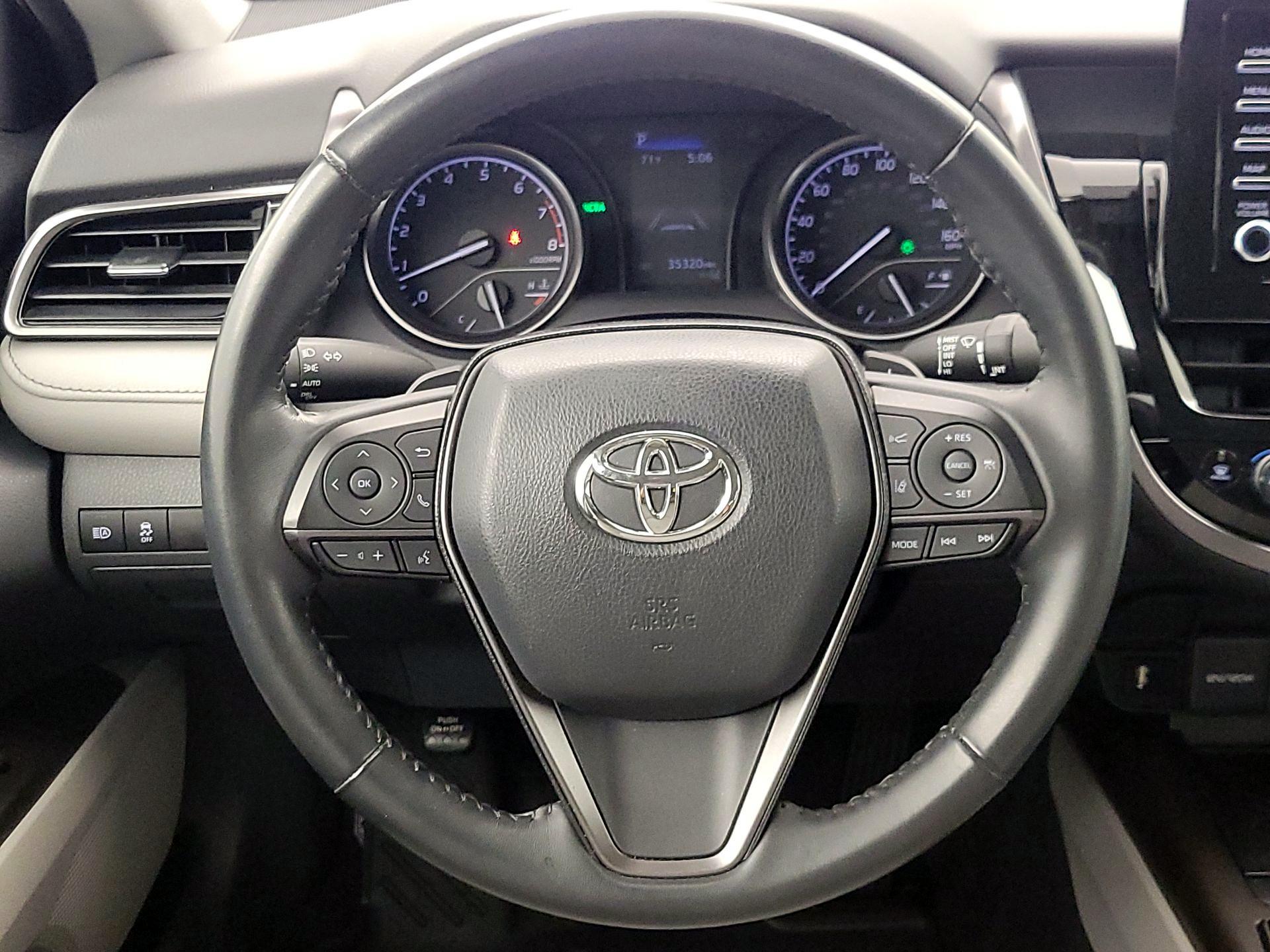 Thumbnail: 2022 Toyota Camry - 10