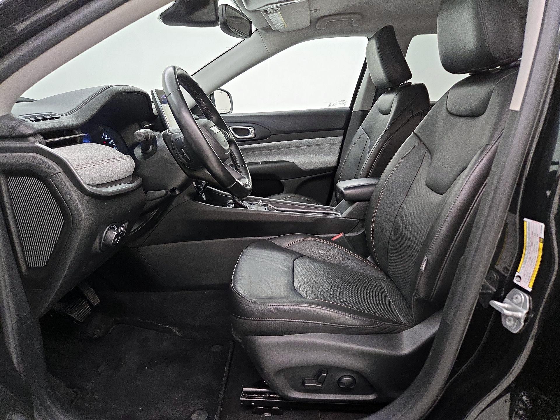 Thumbnail: 2022 Jeep Compass - 11