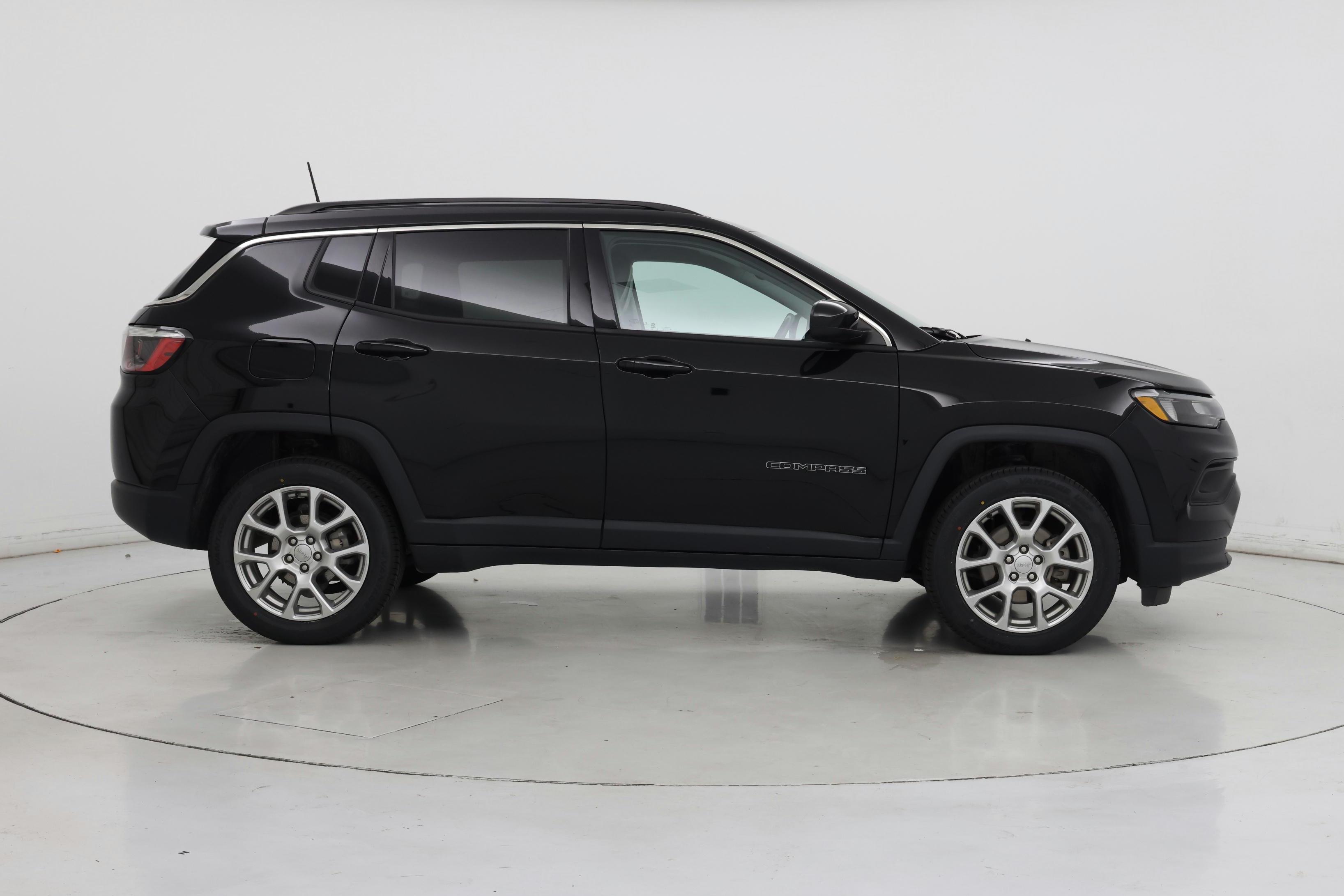 Thumbnail: 2022 Jeep Compass - 7