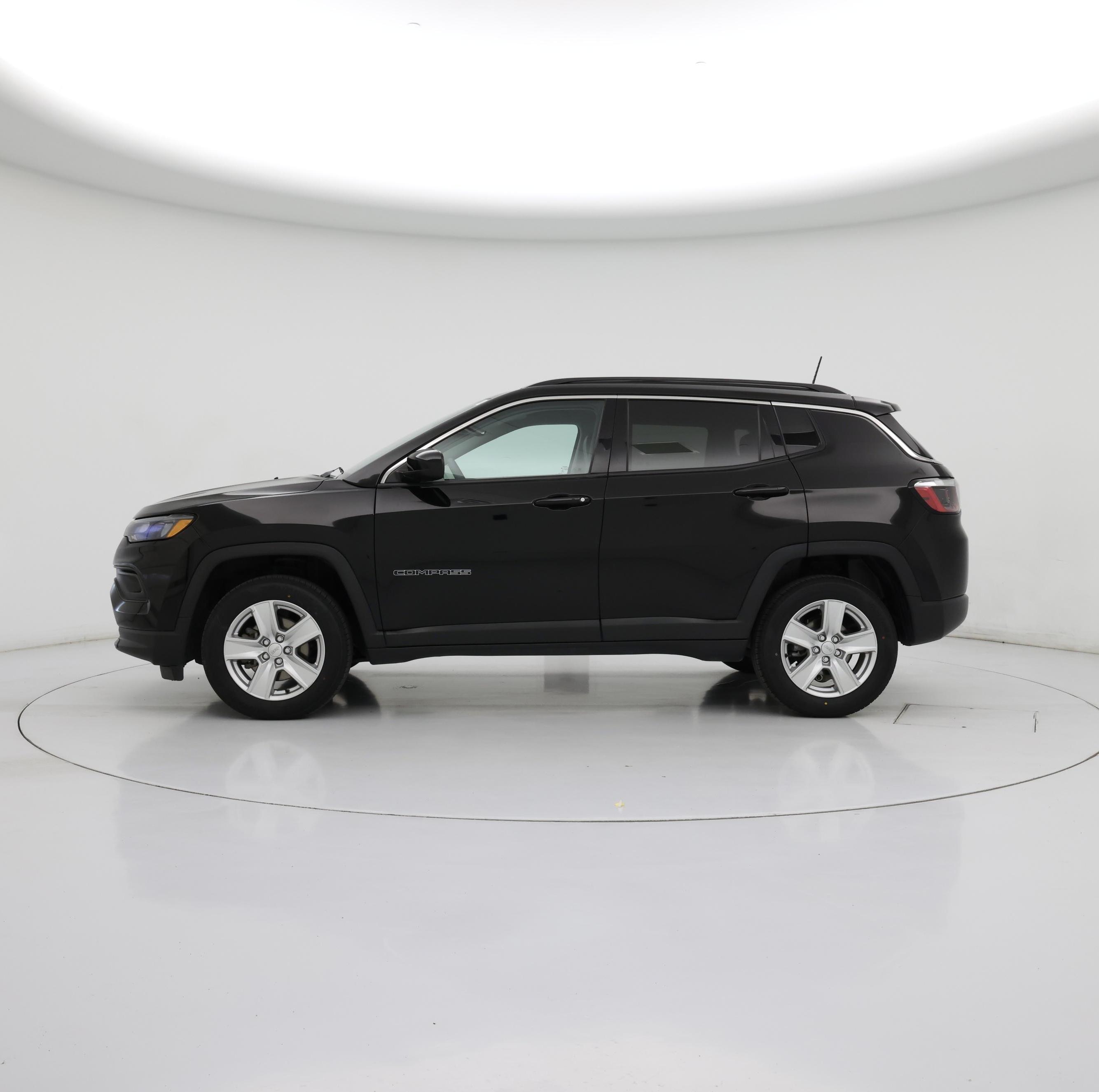 Thumbnail: 2022 Jeep Compass - 3