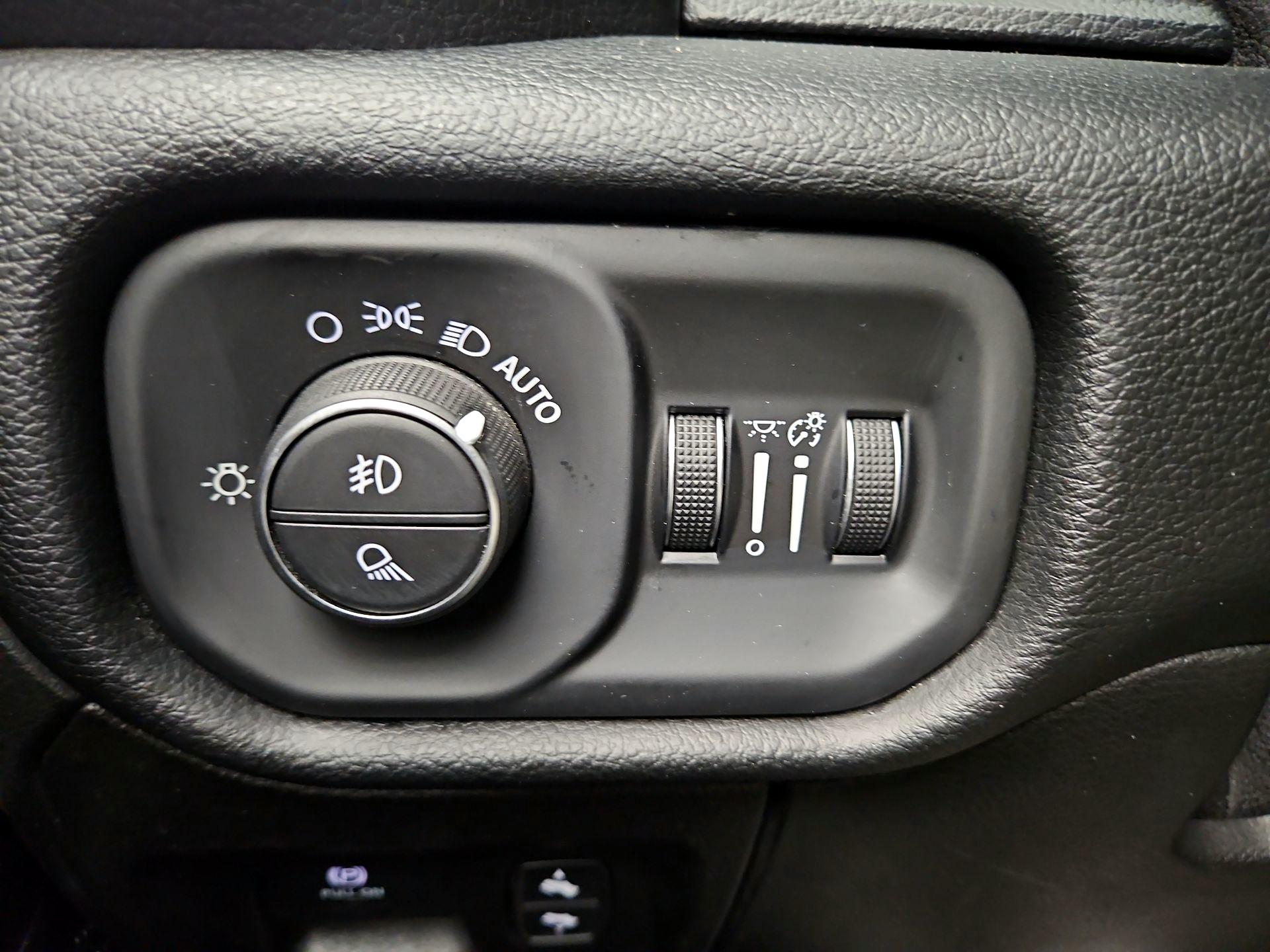 Thumbnail: 2021 RAM 1500 - 13