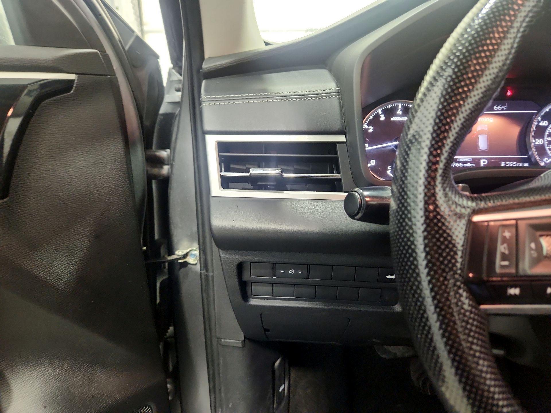 Thumbnail: 2022 Mitsubishi Outlander - 13