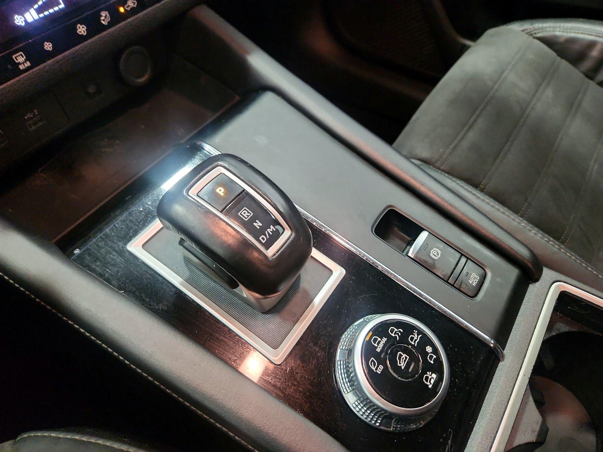 Thumbnail: 2022 Mitsubishi Outlander - 18