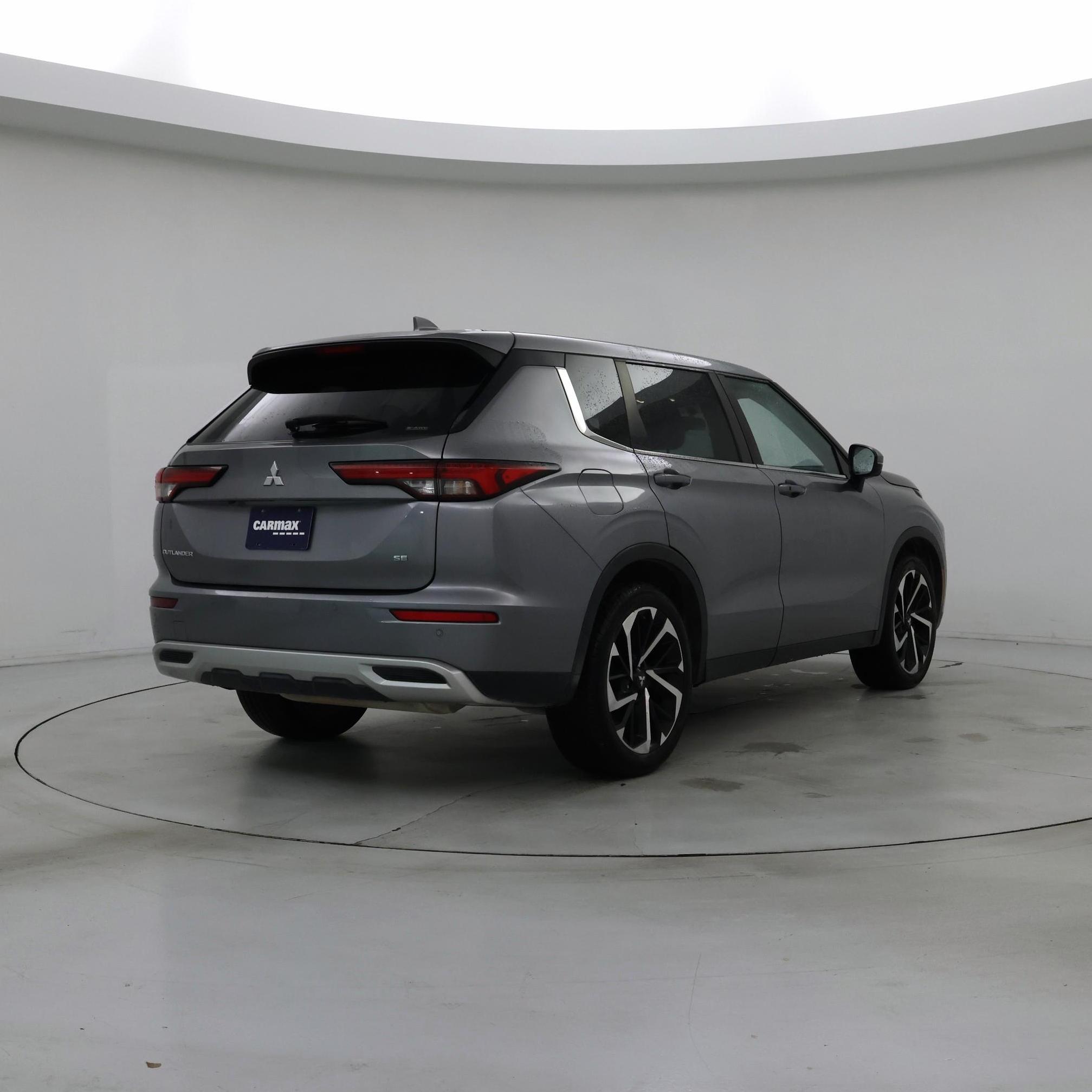 Thumbnail: 2022 Mitsubishi Outlander - 8