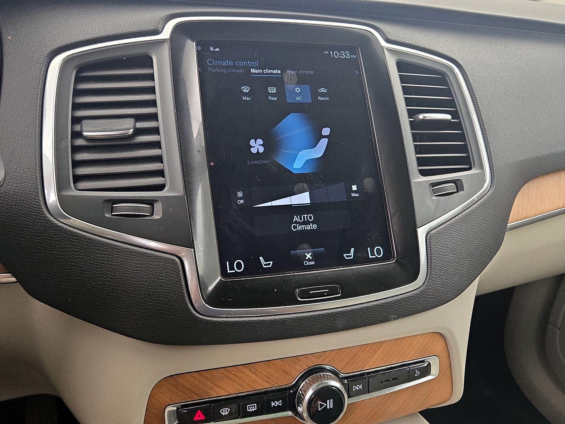 Thumbnail: 2021 Volvo XC90 - 17
