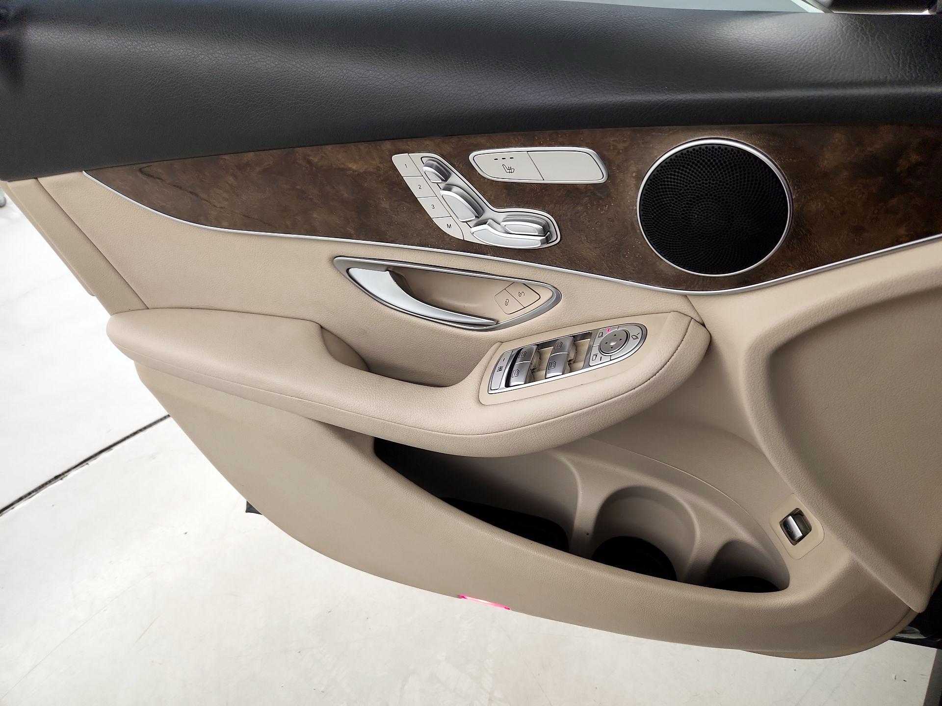 Thumbnail: 2017 Mercedes-Benz GLC - 12