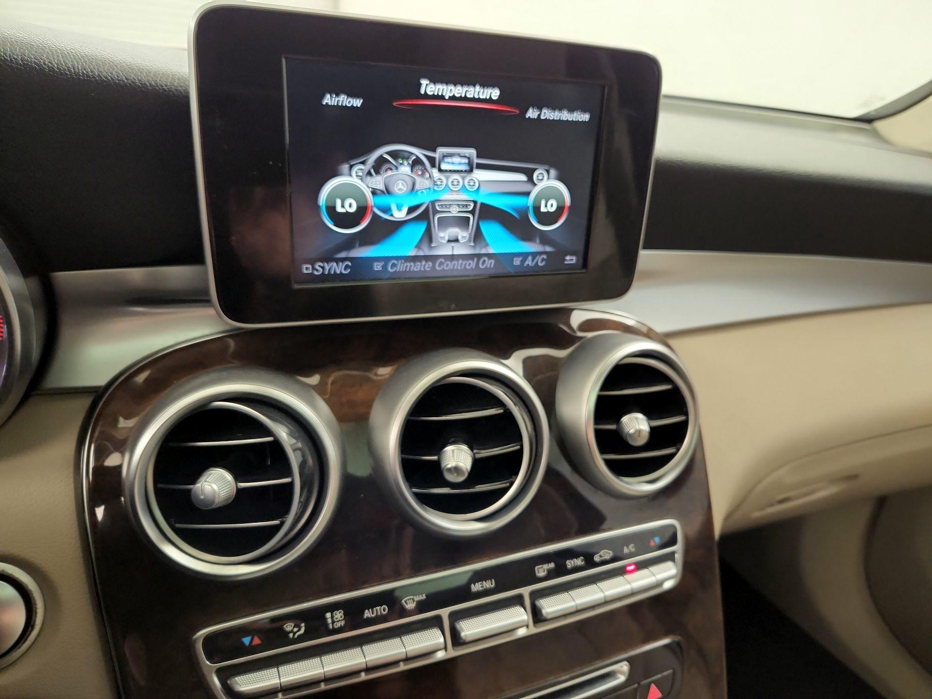 Thumbnail: 2017 Mercedes-Benz GLC - 16