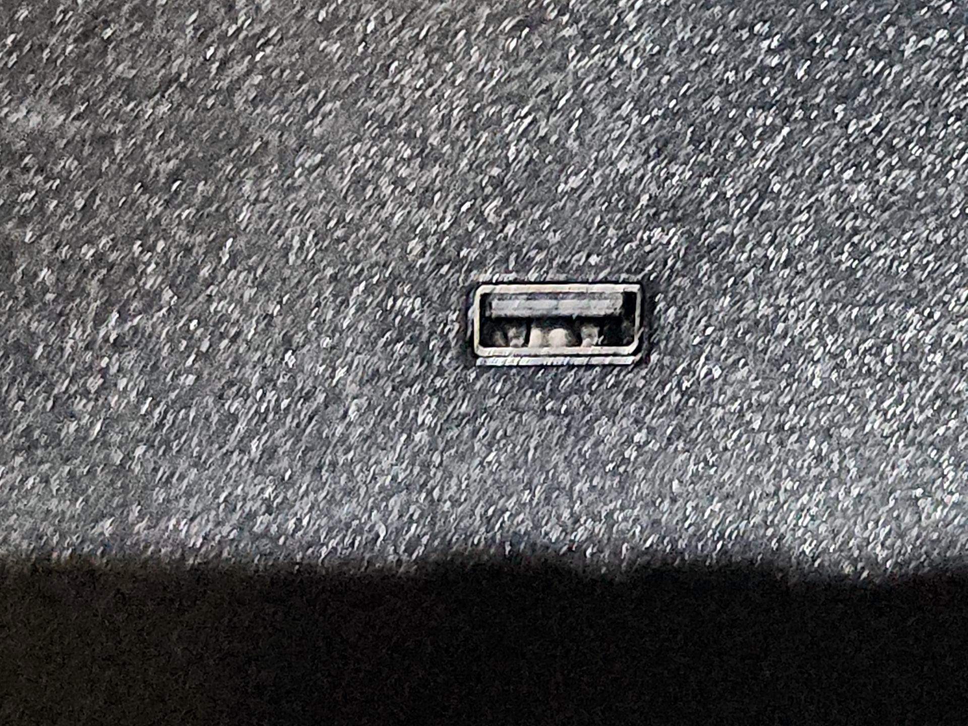 Thumbnail: 2020 Tesla Model 3 - 18