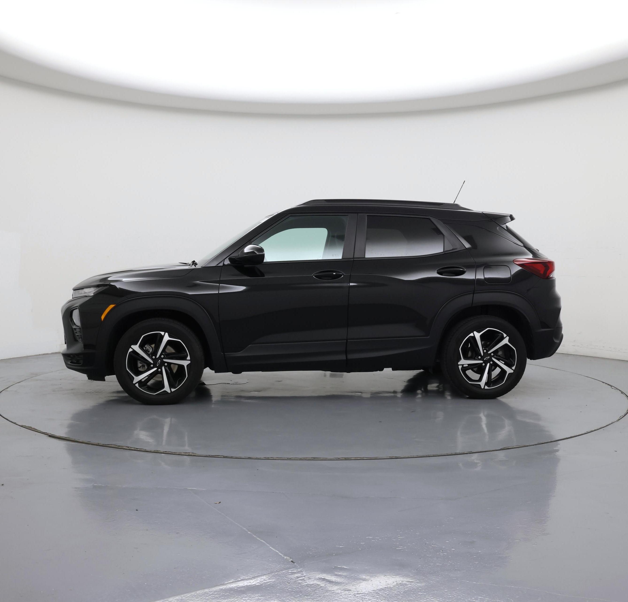 Thumbnail: 2023 Chevrolet TrailBlazer - 3