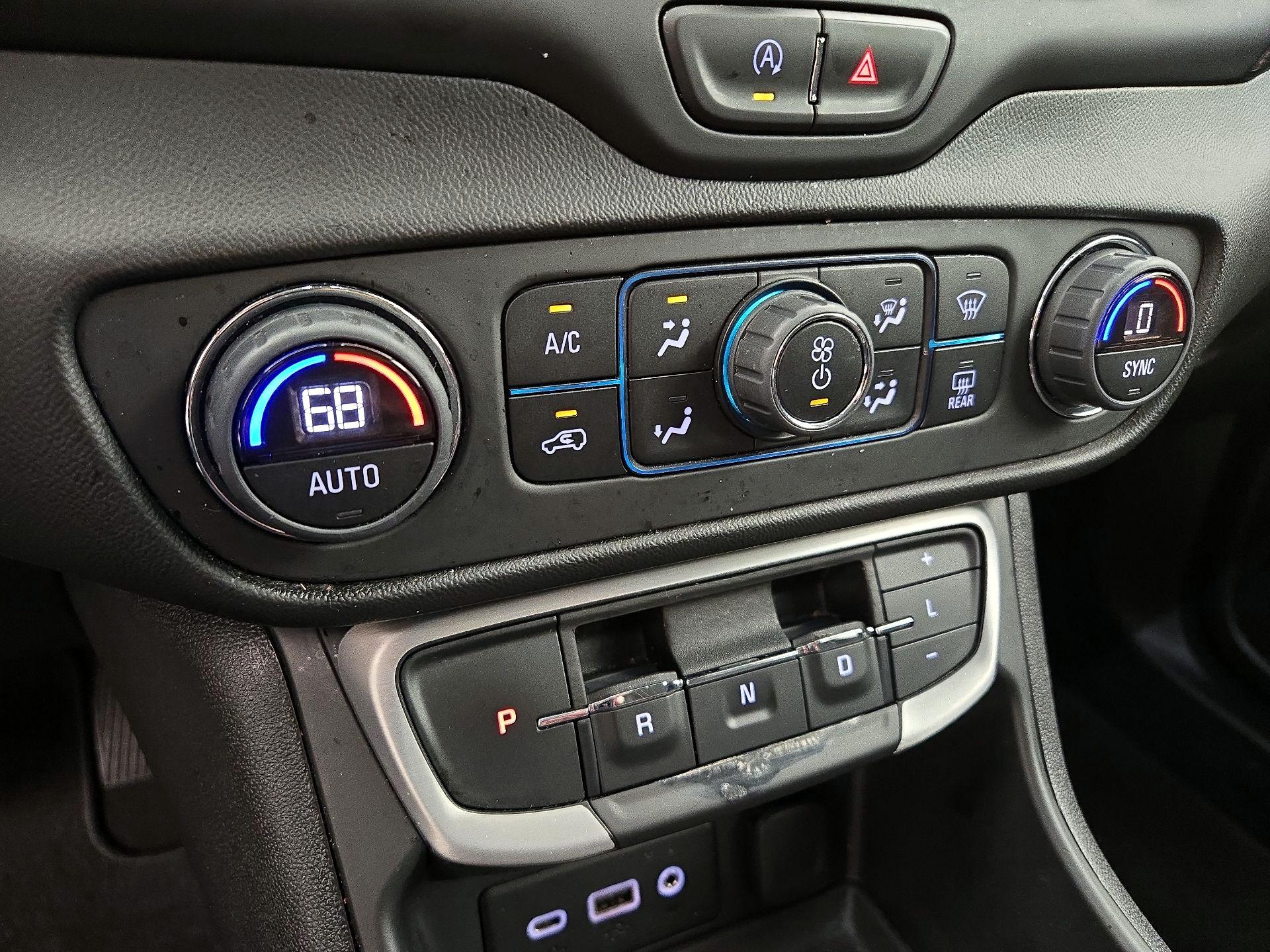 Thumbnail: 2022 GMC Terrain - 16