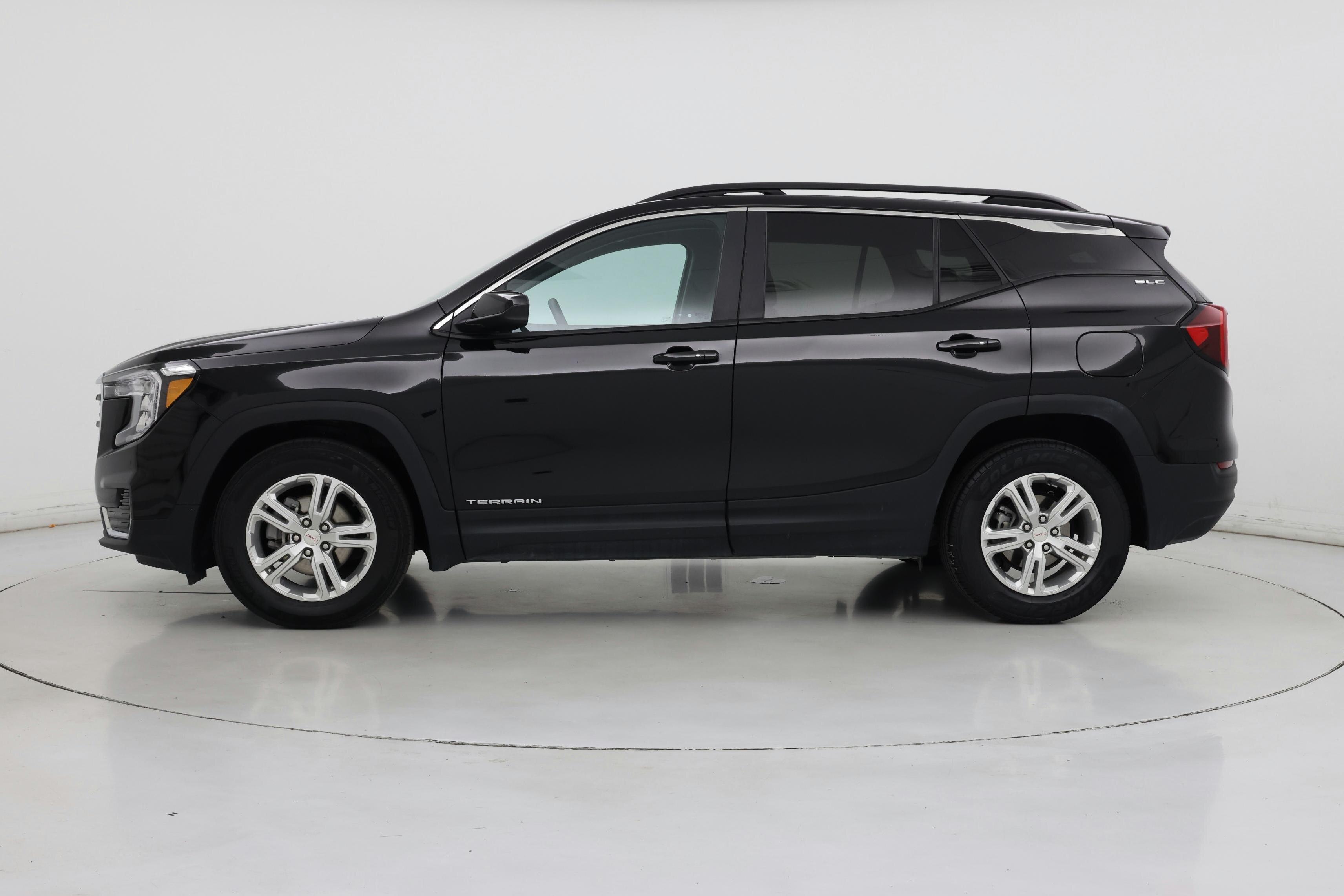 Thumbnail: 2022 GMC Terrain - 3