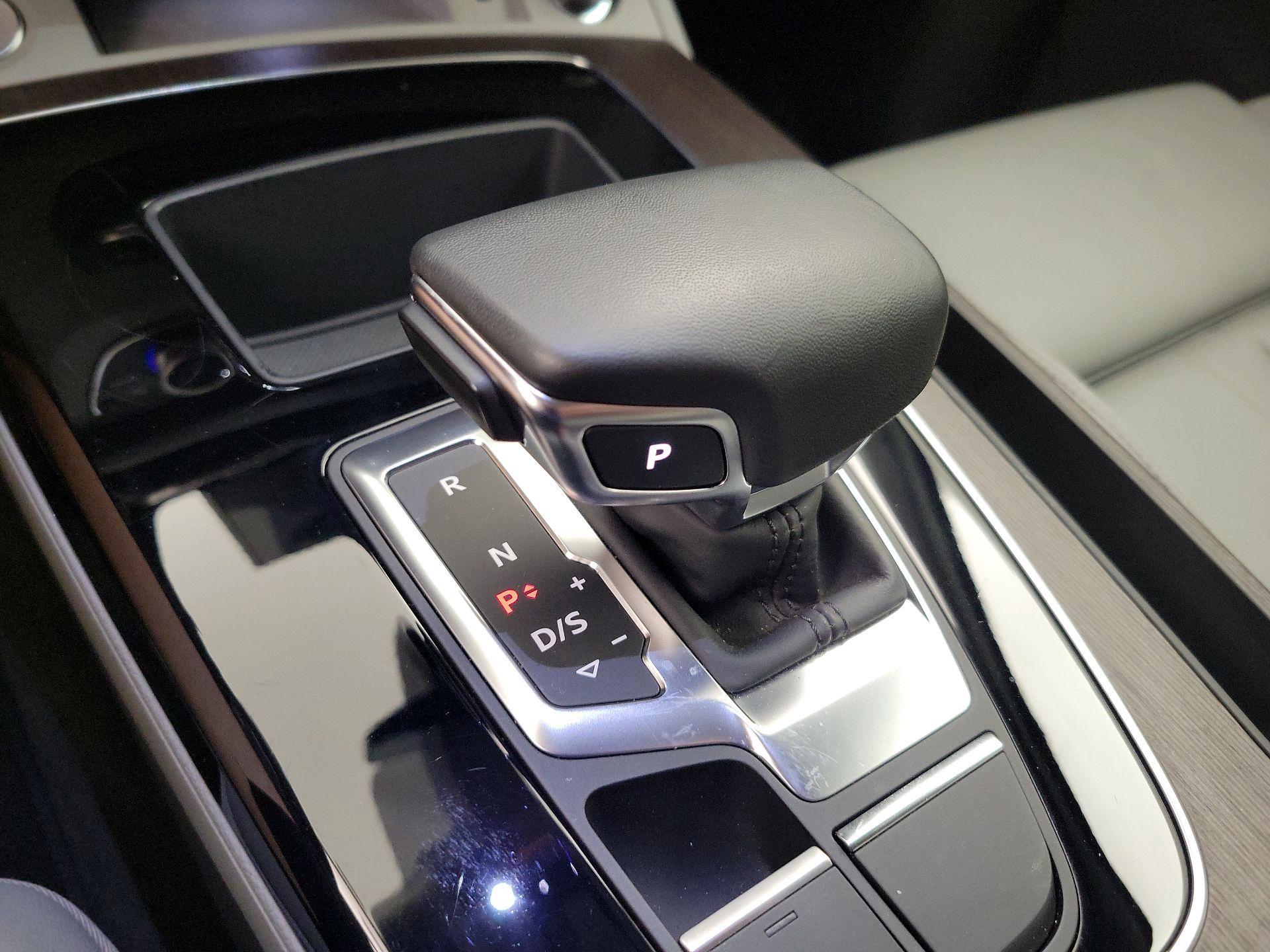 Thumbnail: 2022 Audi Q5 - 17